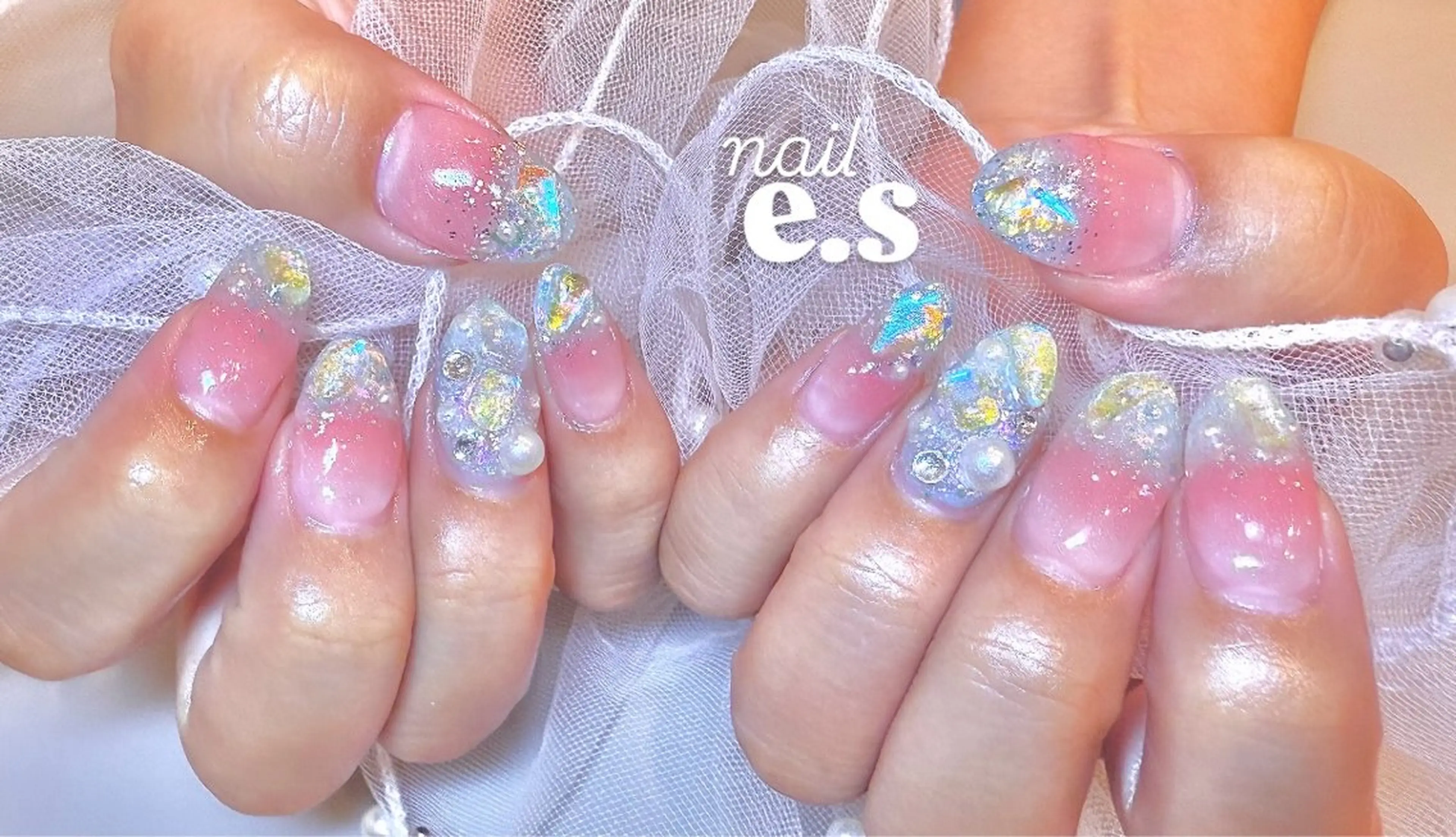 ネイル オーロラネイル ハンドネイル nail e.sのネイルデザイン