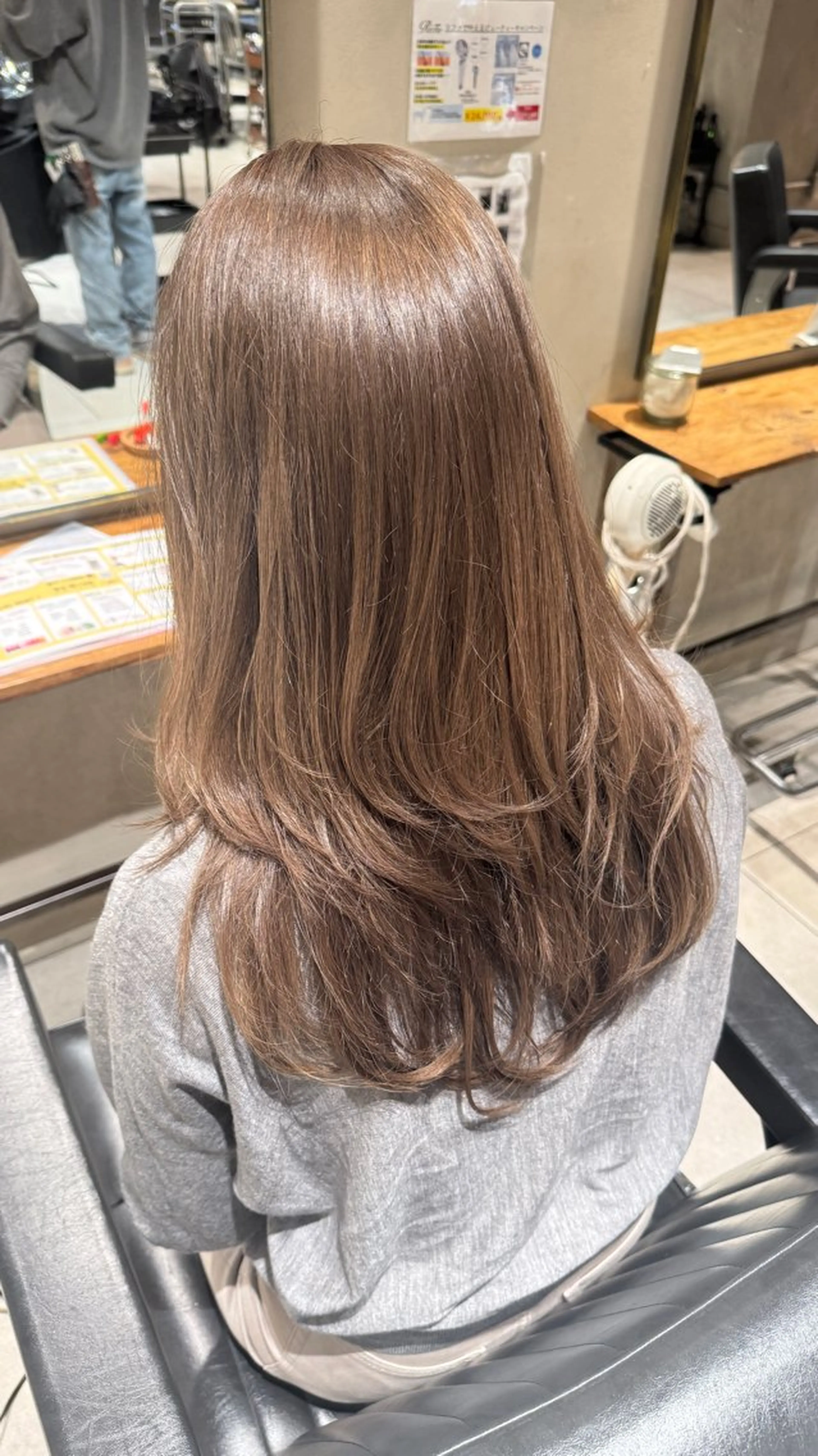 ロング カラー ブリーチ ブラウンカラー 透明感カラー ヘアカラー み うのヘアスタイル
