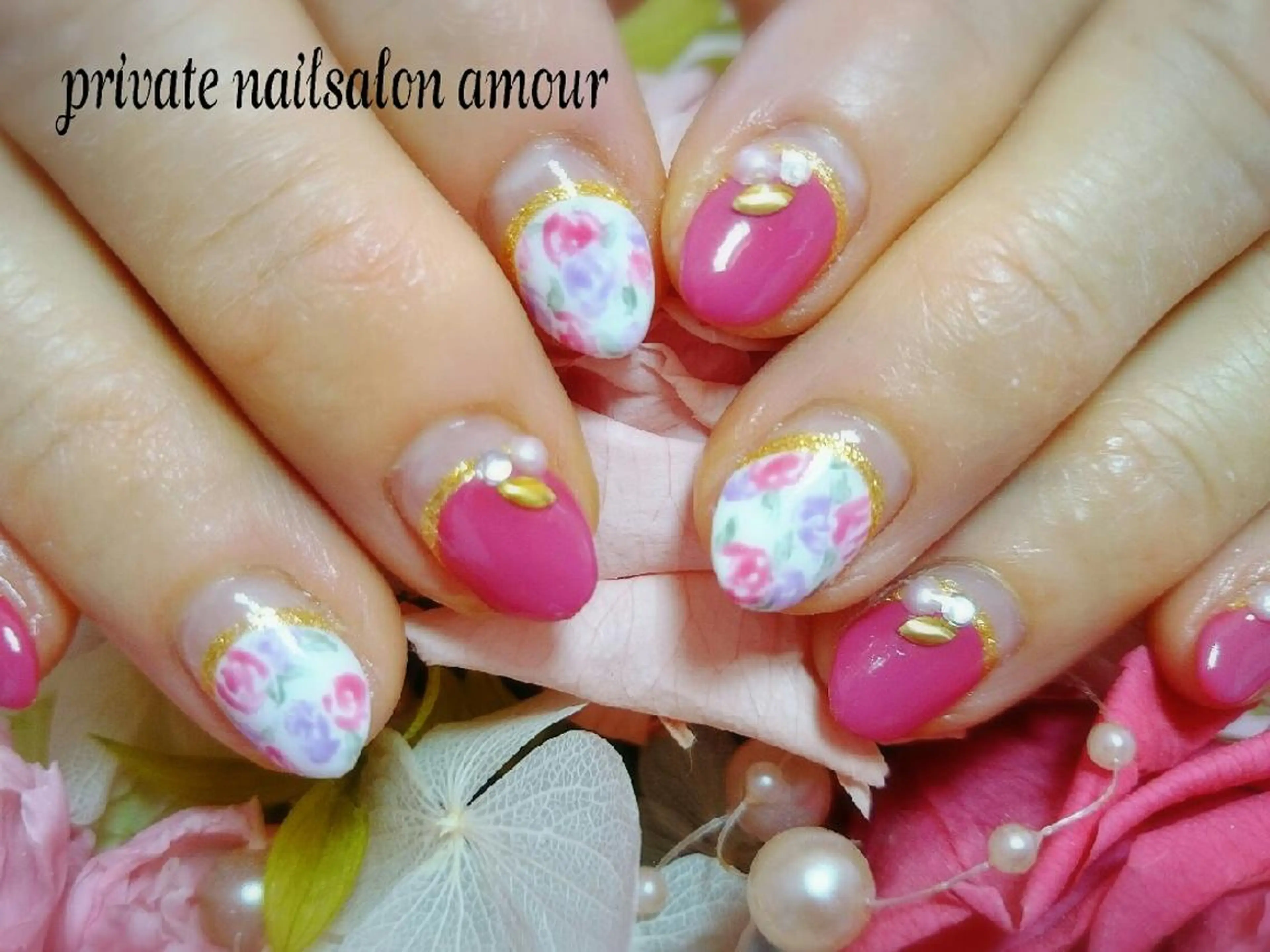 ネイル フラワーネイル フレンチネイル nailsalon ♡amour♡のネイルデザイン