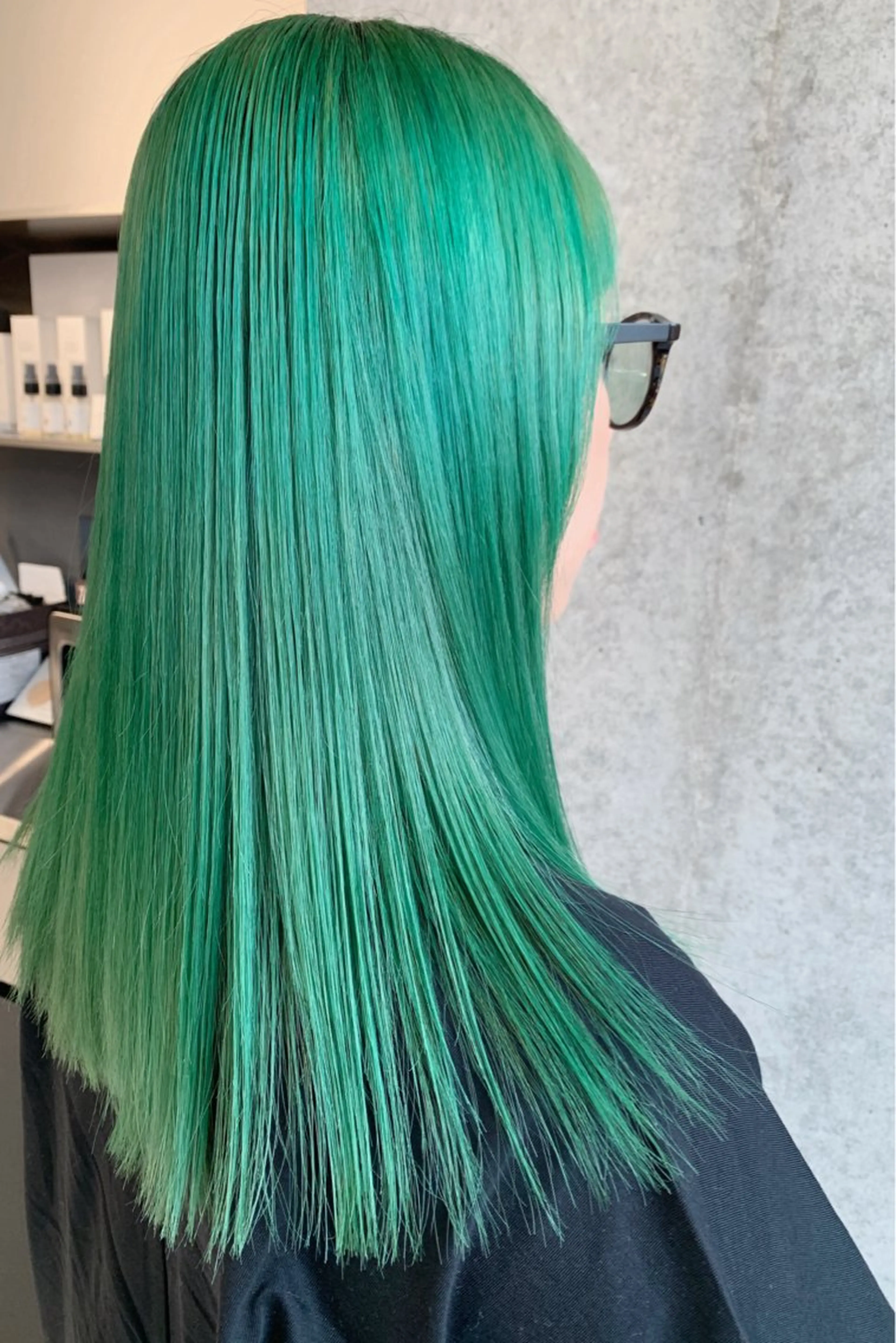 セミロング カラー にった みずきのヘアスタイル