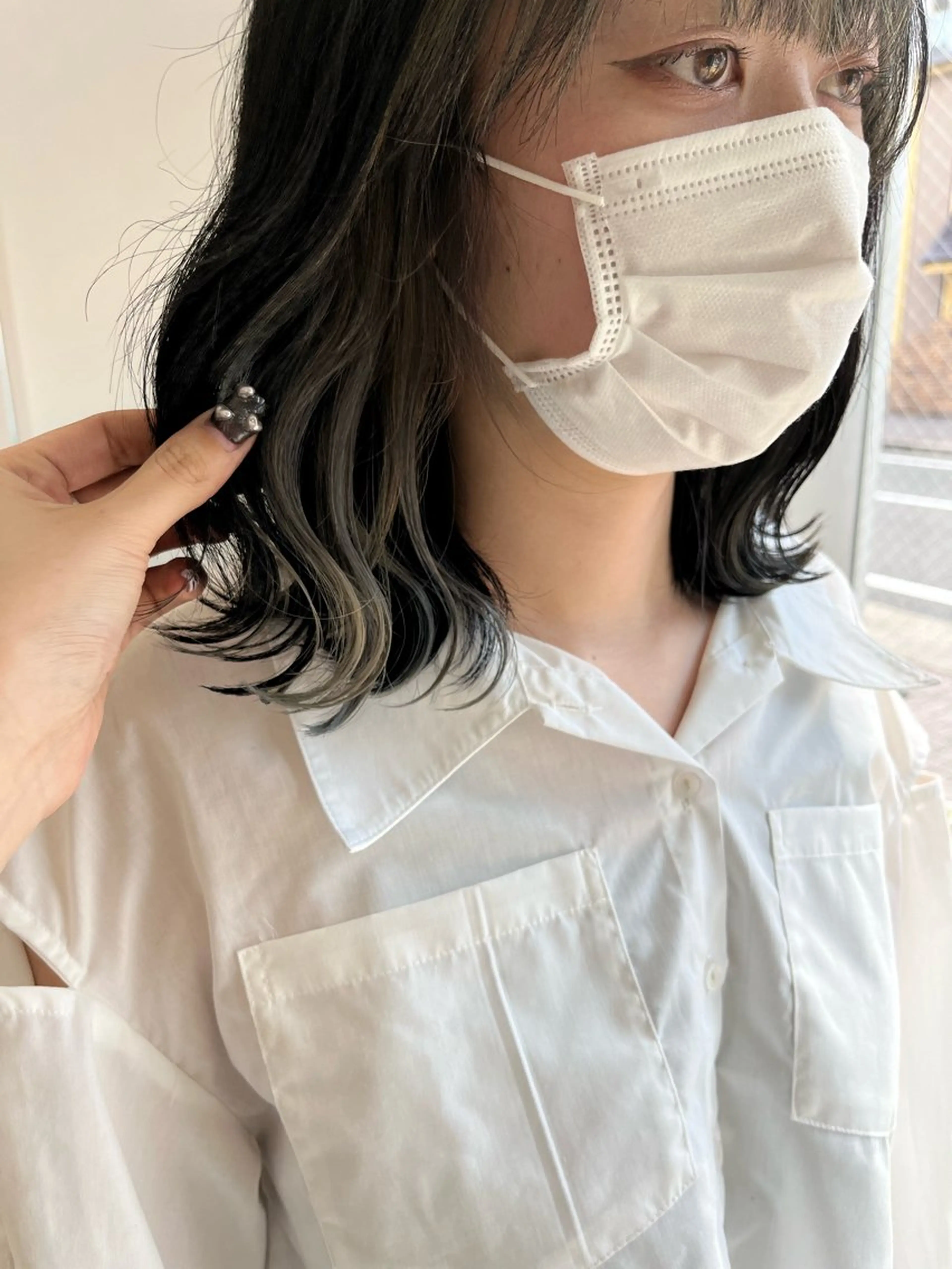ミディアム カラー シルバー ホワイトシルバー 暖色カラー／ ヘアセット🌛櫻井舞のヘアスタイル