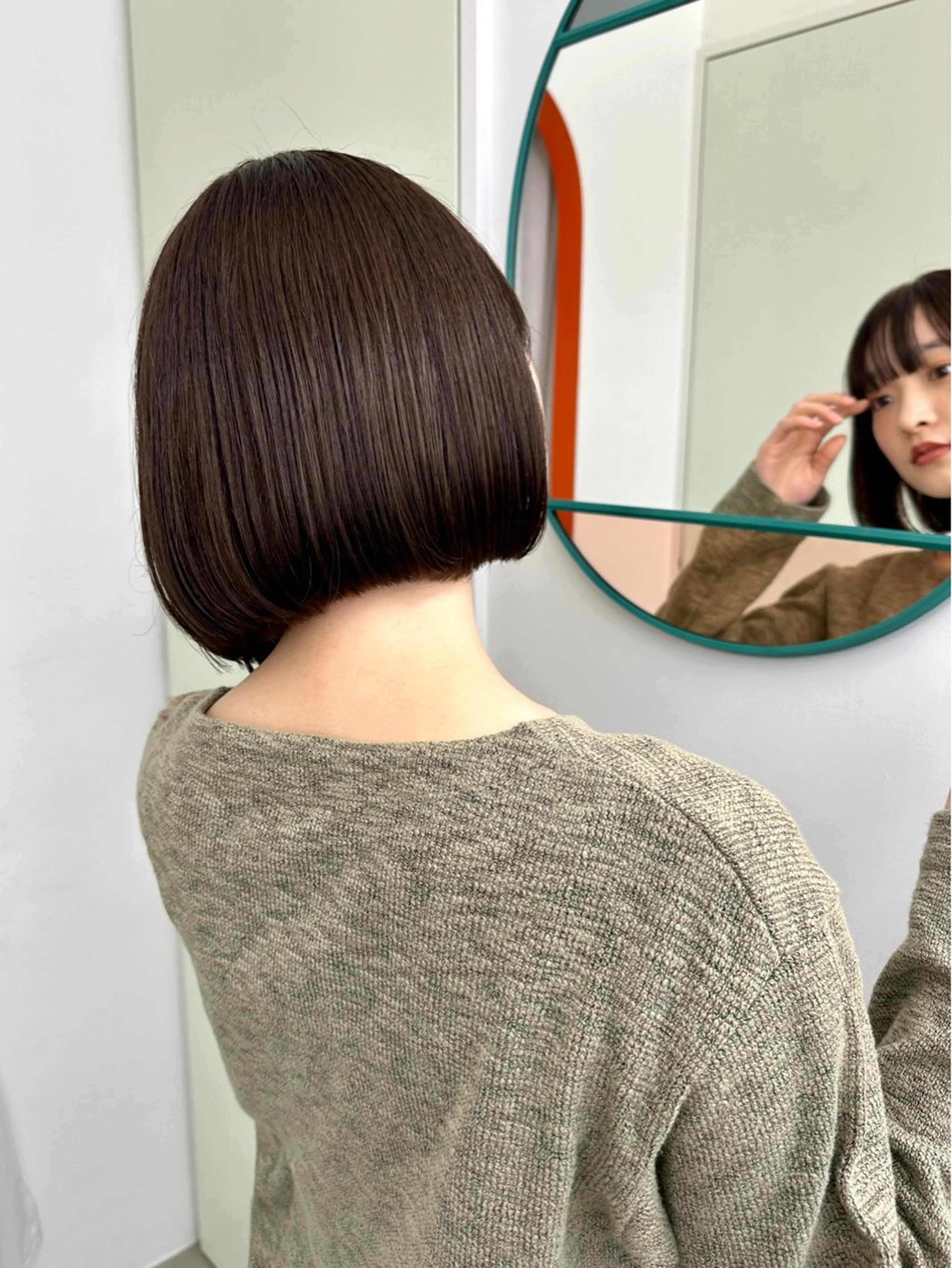 ショート カラー ブラウンカラー オリーブブラウン ボブ カット ヘアカラー トリートメント ボブ/レイヤー/ケア パーマ/透明感カラーのヘアスタイル