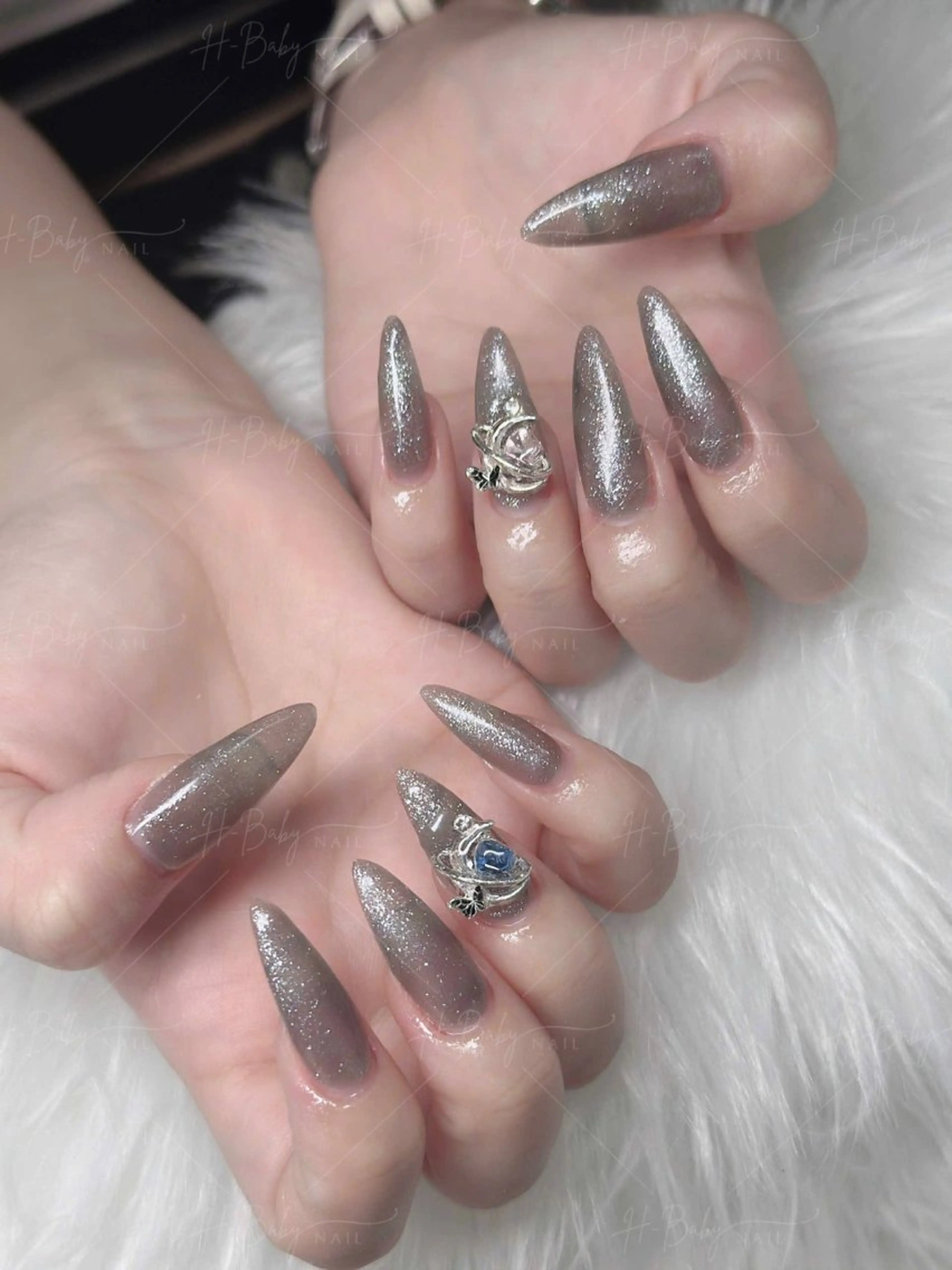 ネイル フレンチネイル ジェルネイル ガラスフレンチ ハロウィン ハート H.baby nail所属・H.baby Nail Salonのネイルデザイン