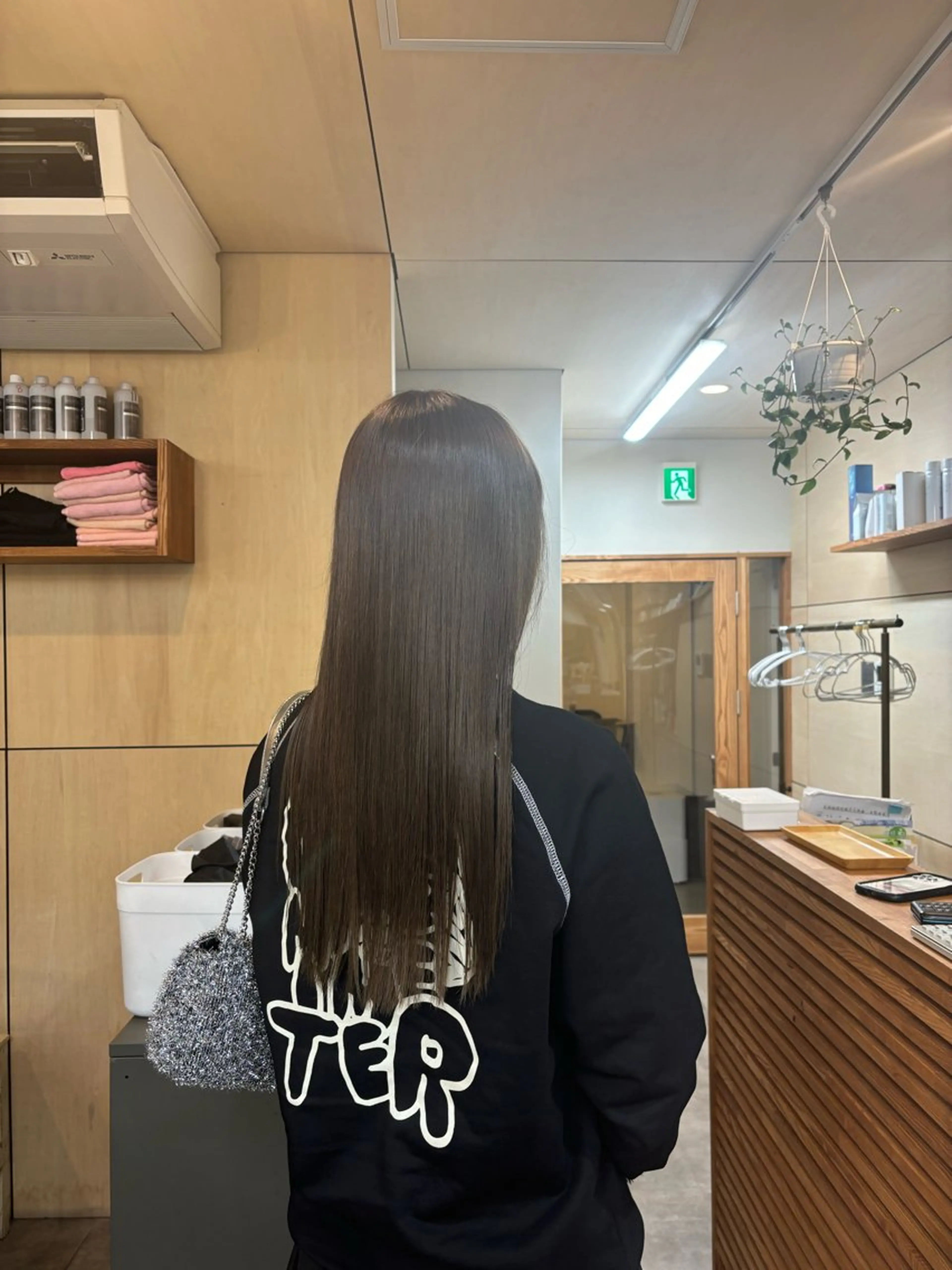 ロング カラー ブリーチ ブリーチなしカラー 桂 奈穂のヘアスタイル