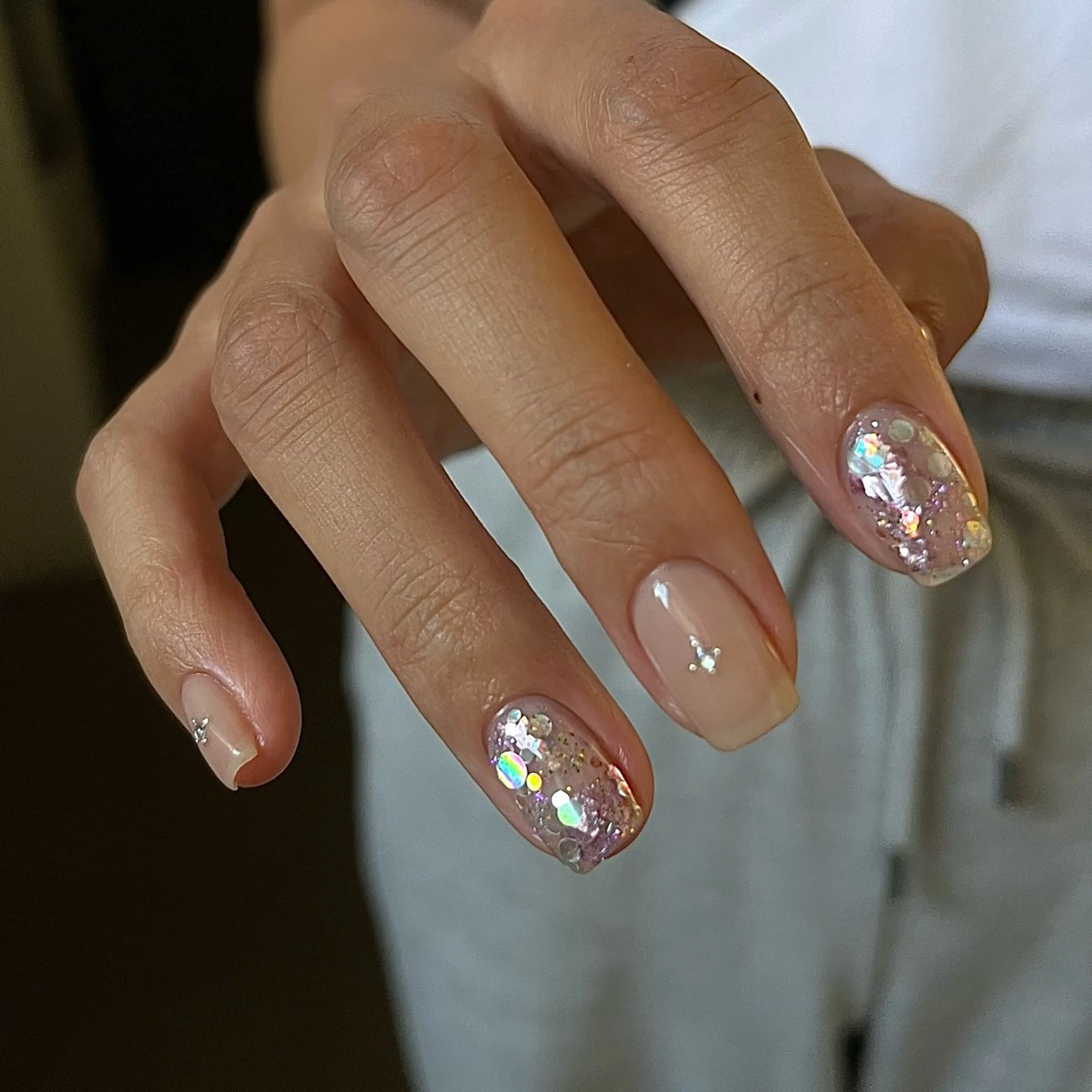 ネイル グリーン キラキラネイル ハンドネイル nail salon O (en)所属・vegh. nail/阿波座のネイルデザイン