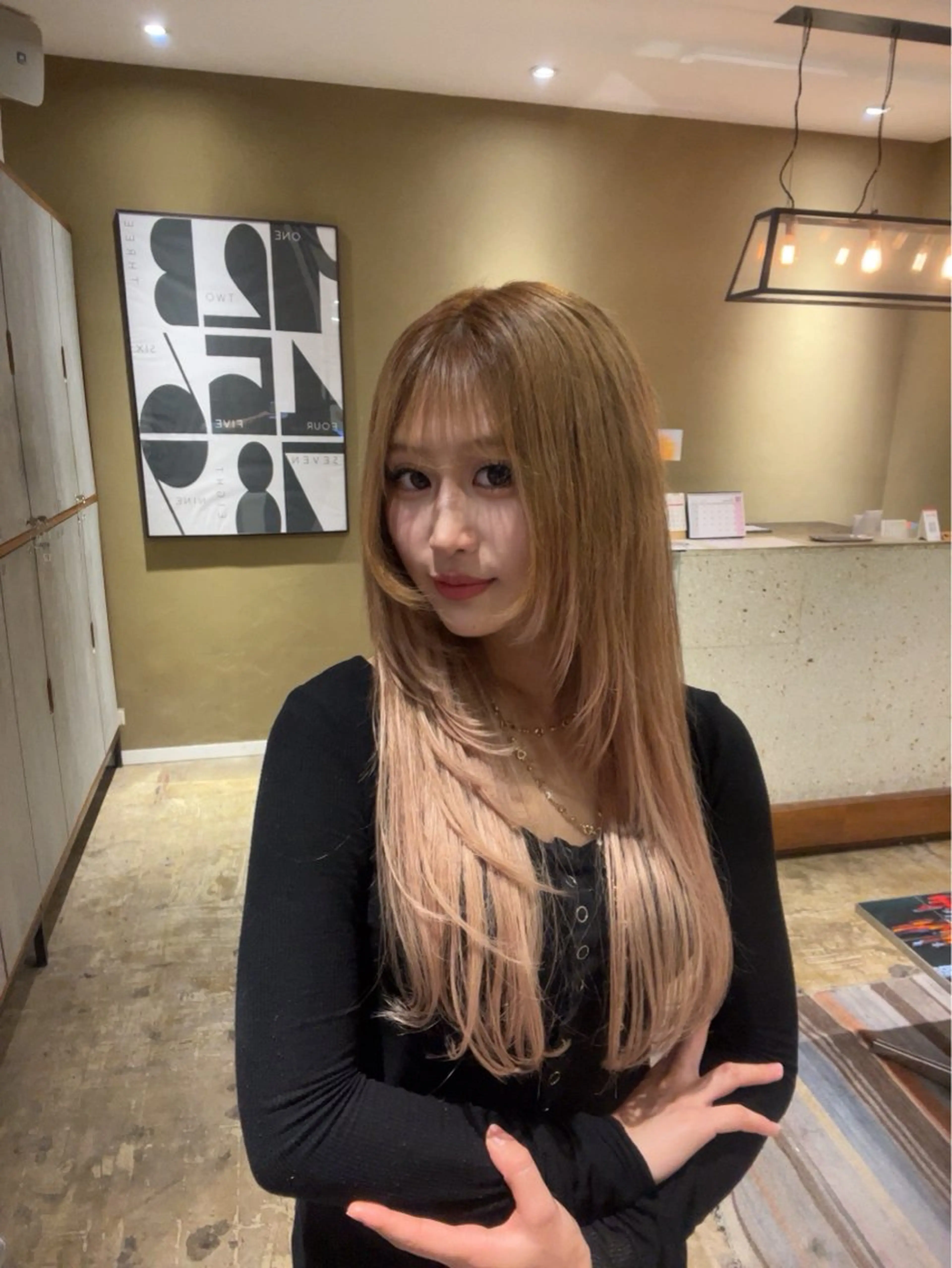 無料レイヤーカット💞(後ろにレイヤー入れる方限定)注意事項必ずお読み下さい営業後19時以降(火、水、木、土、日)限定.の写真