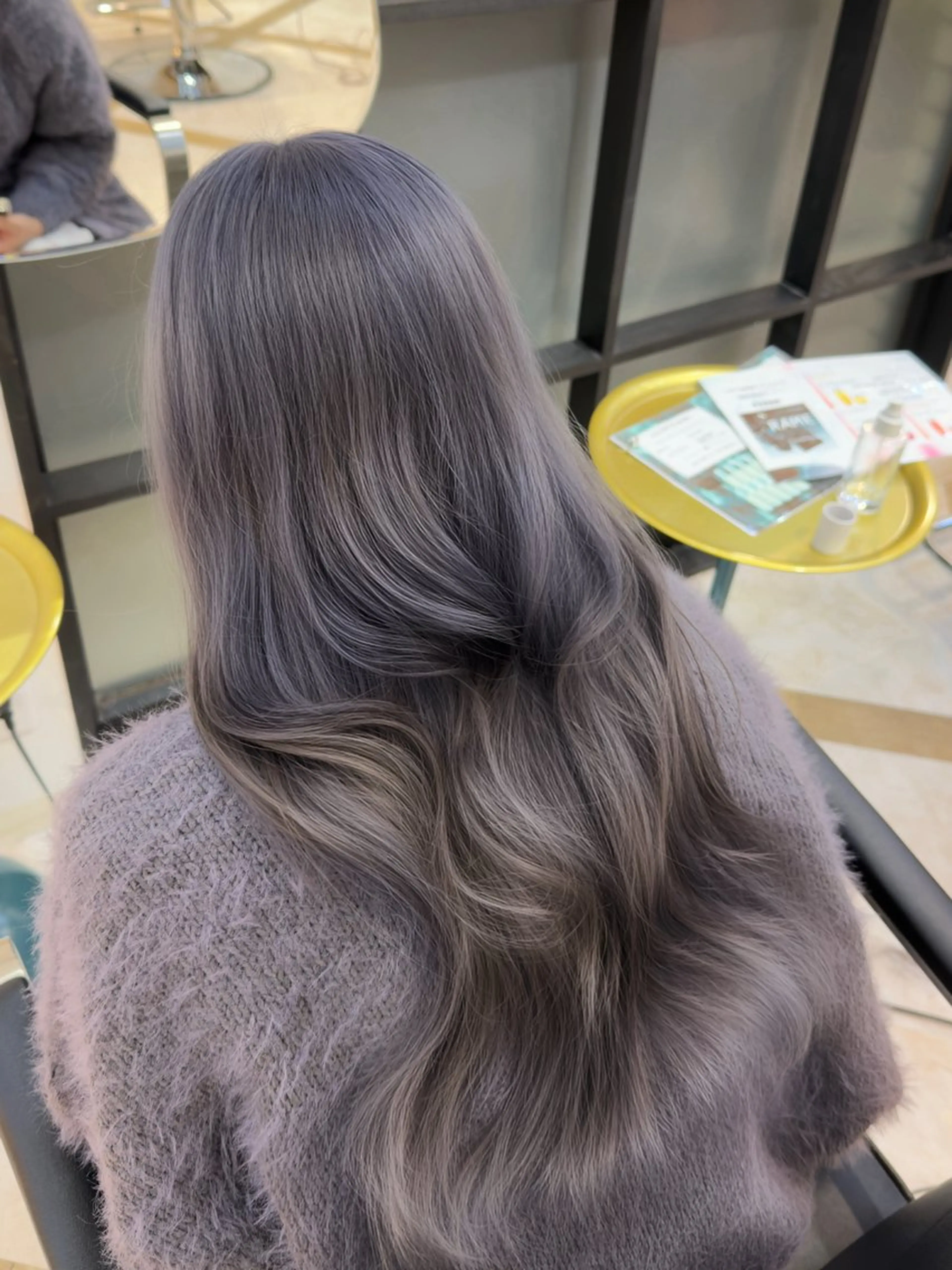 ロング カラー ヘアカラー せいと ハイトーン/縮毛矯正のヘアスタイル