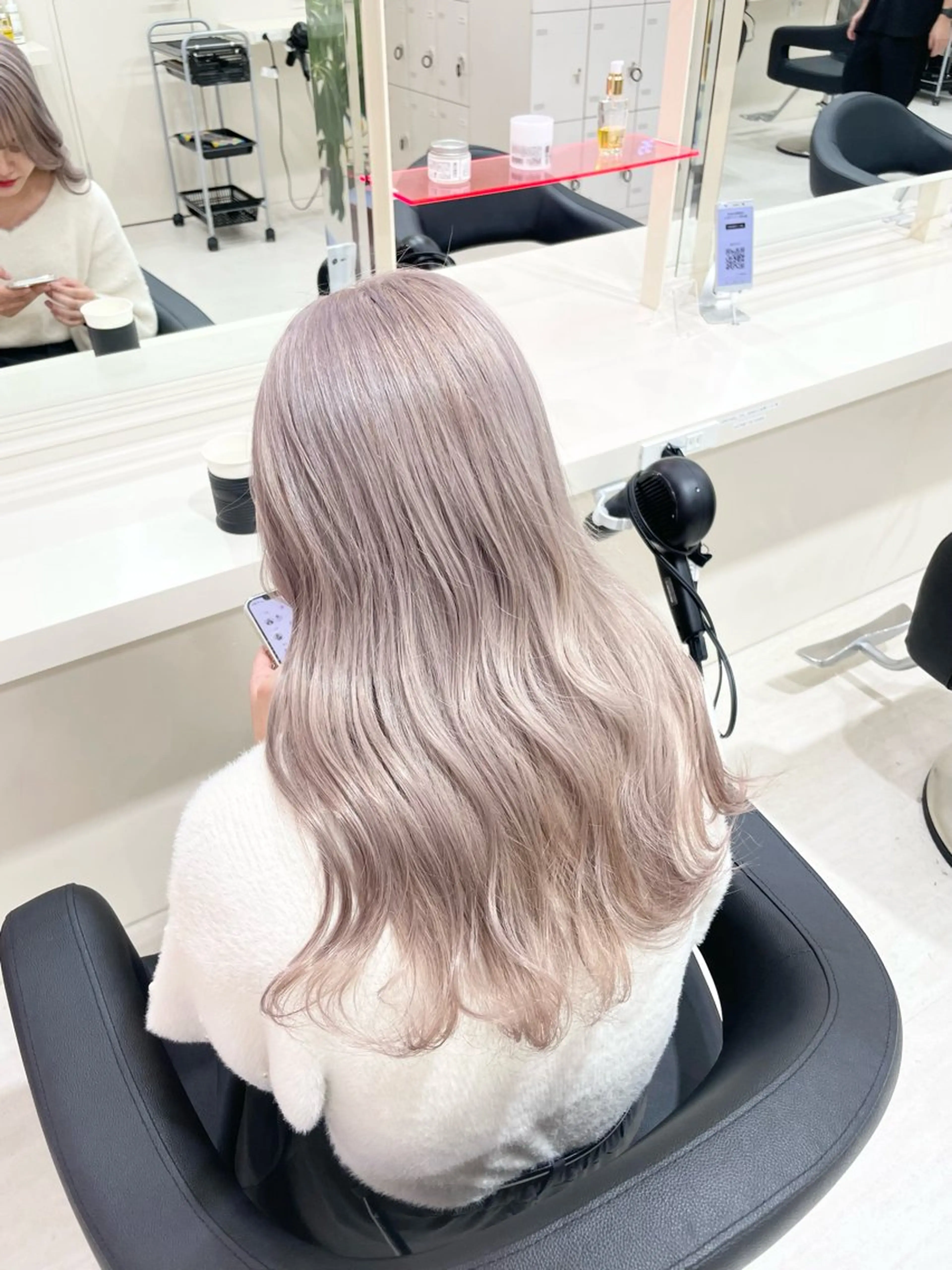 ロング カラー ヘアカラー 🛼ミルクティー / MEI🛼のヘアスタイル