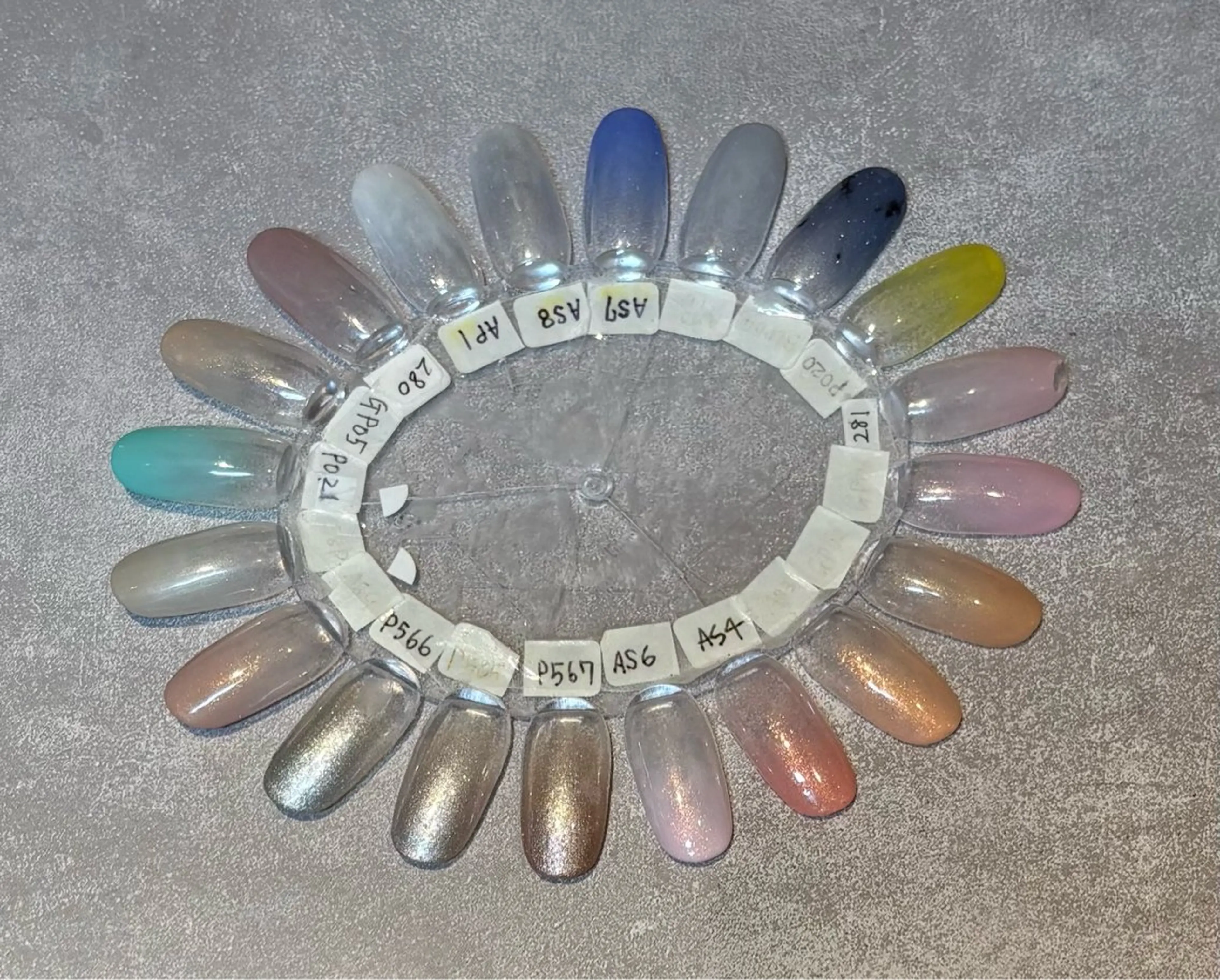 練習モデル🍀.*パラジェル使用🫧【オフあり】カラーグラデーション(ベースクリア)(現金払いのみ)の写真