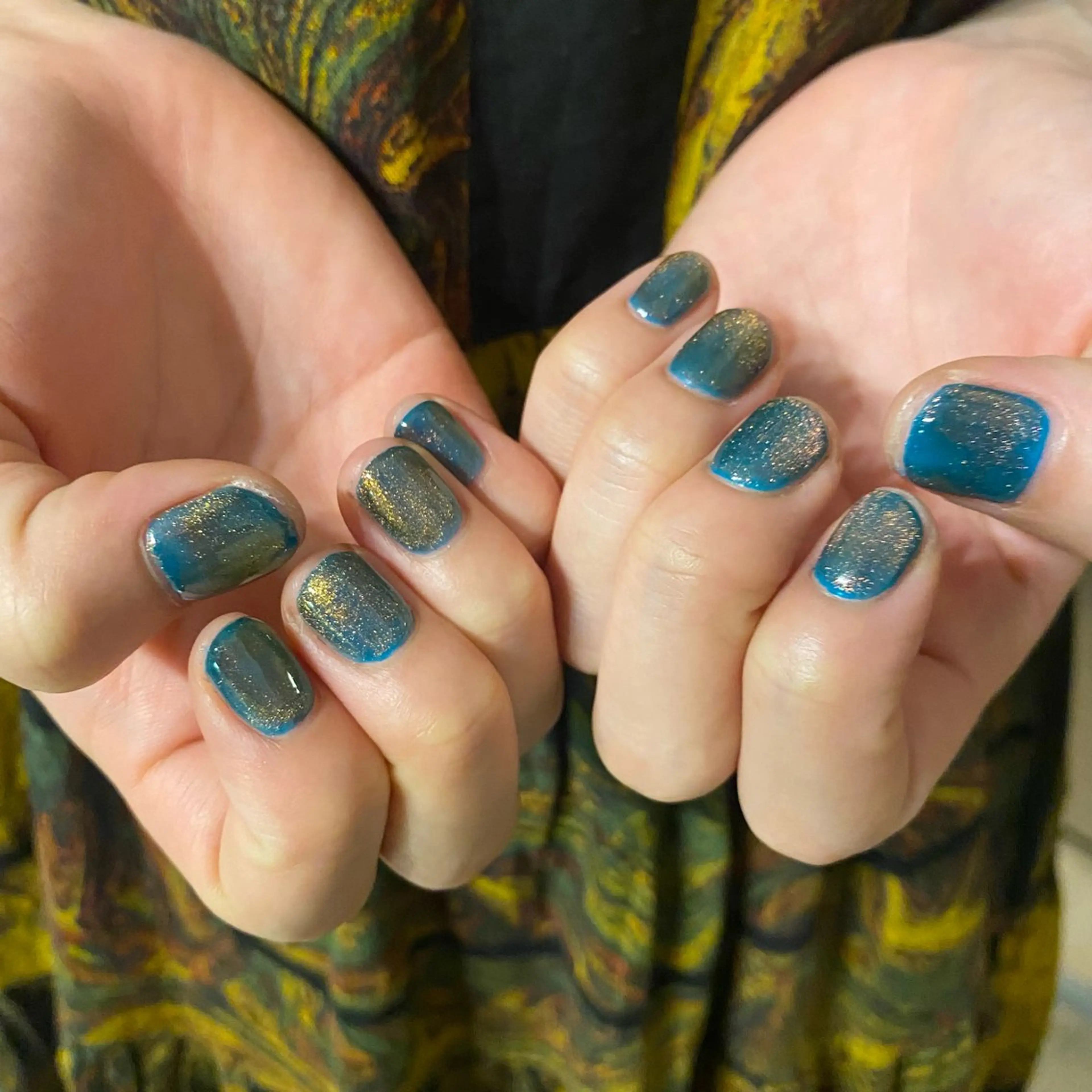 ネイル ゴールド グリーン マグネットネイル ワンカラーネイル ピンク umi nailのネイルデザイン