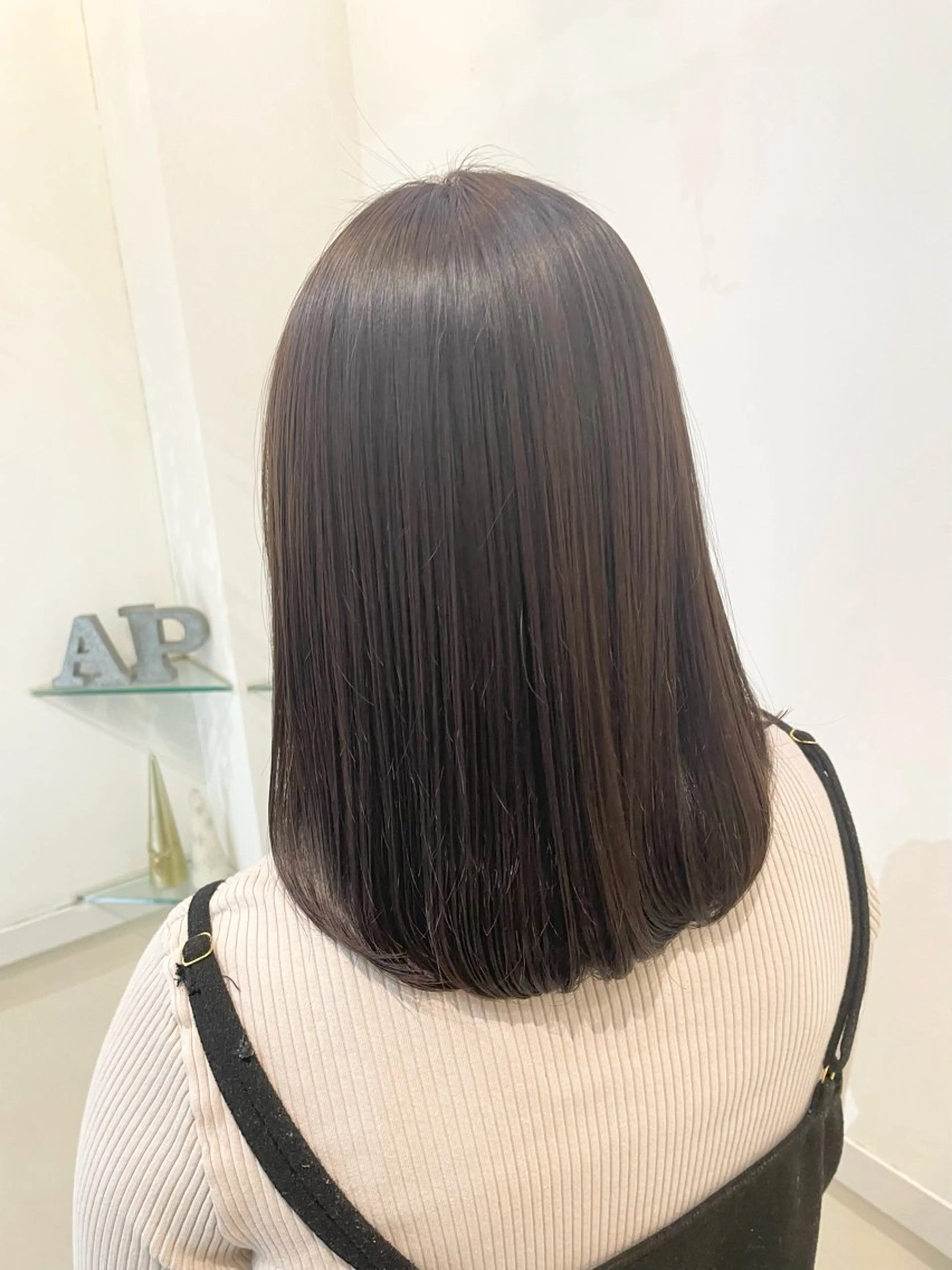 ミディアム カラー カット ヘアカラー トリートメント 髪質改善カラー🤍 エクステ✨君島由実子のヘアスタイル
