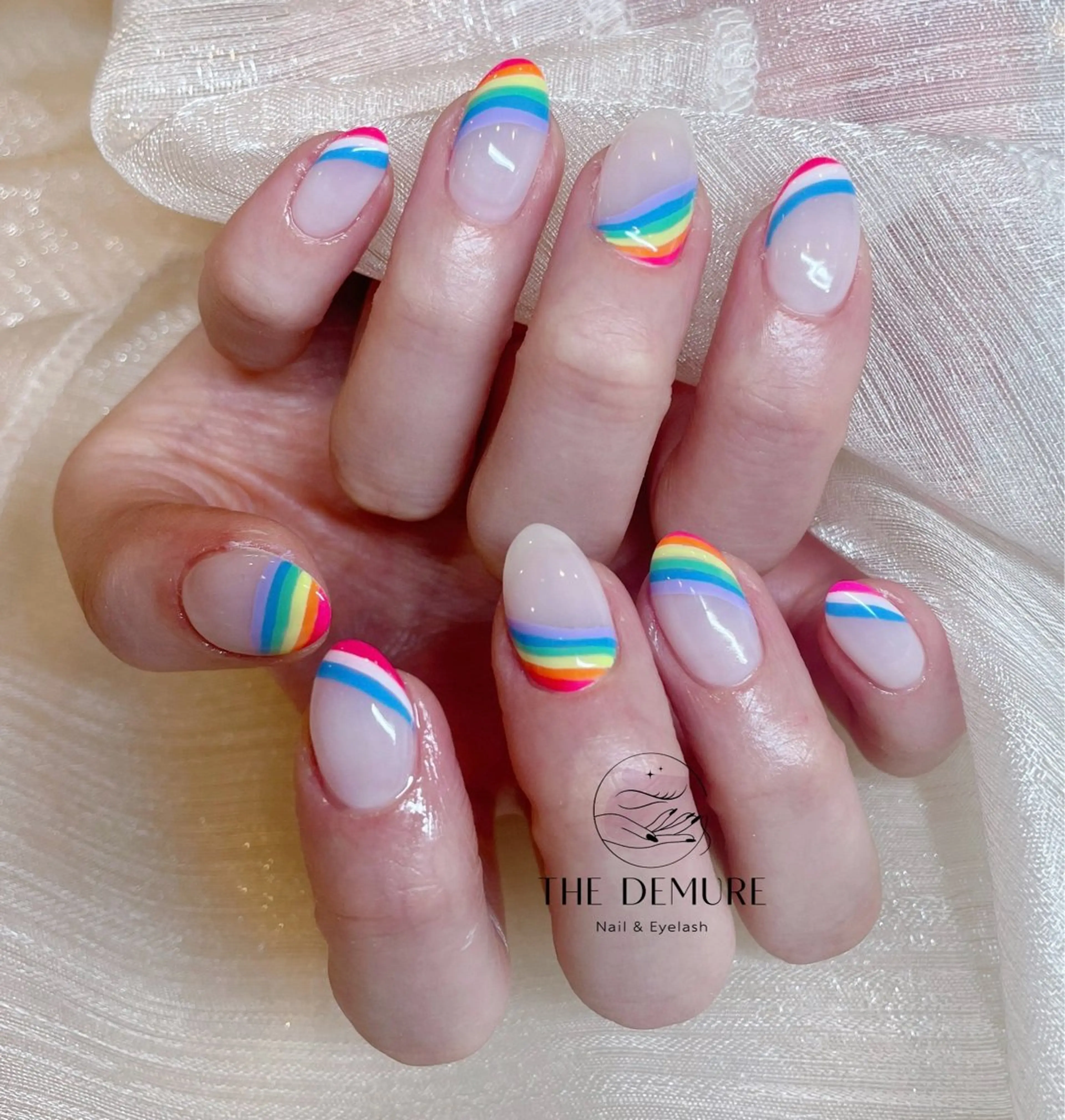ネイル アートネイル キラキラネイル 韓国ネイル 水色 ロングネイル ハンドネイル ハンドケア NailDemure 【銀座店】のネイルデザイン