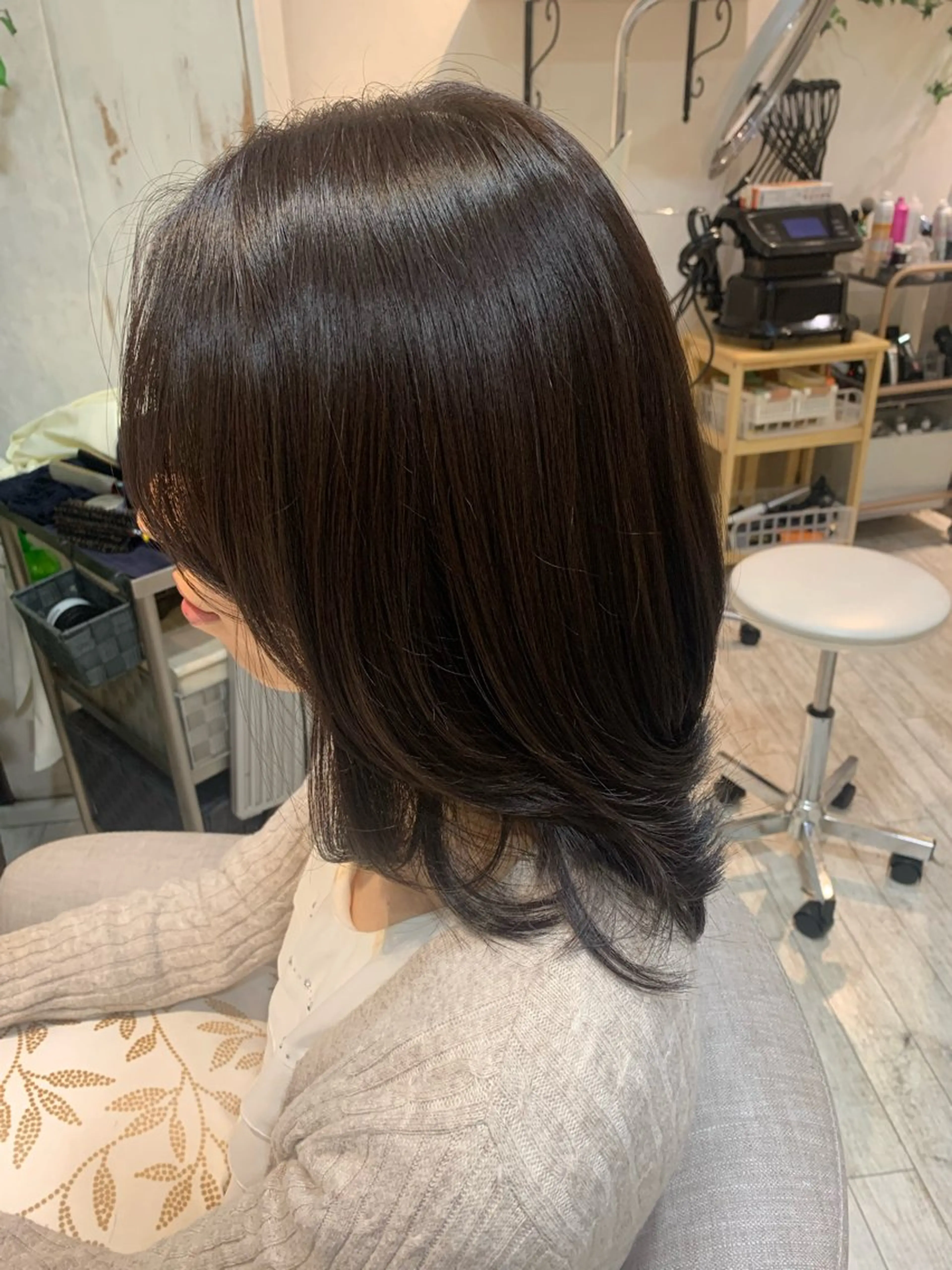 ミディアム レイヤーカット if所属・竹田 夏菜のヘアスタイル