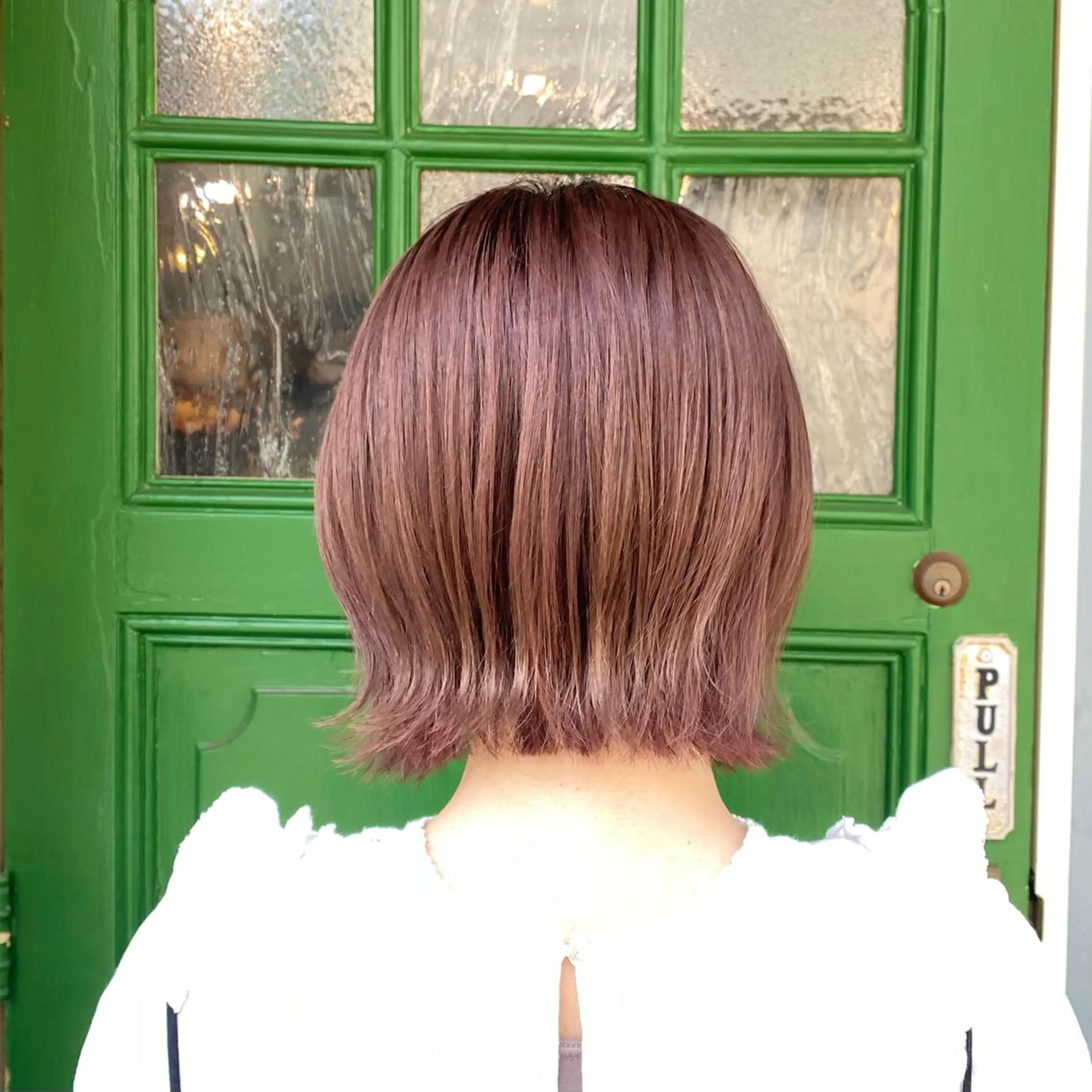 ショート カラー アディクシーカラー ベージュカラー ブリーチ ピンクカラー ピンクベージュ カット ヘアカラー トリートメント ヘッドスパ BRITS 渡辺 菜々子のヘアスタイル