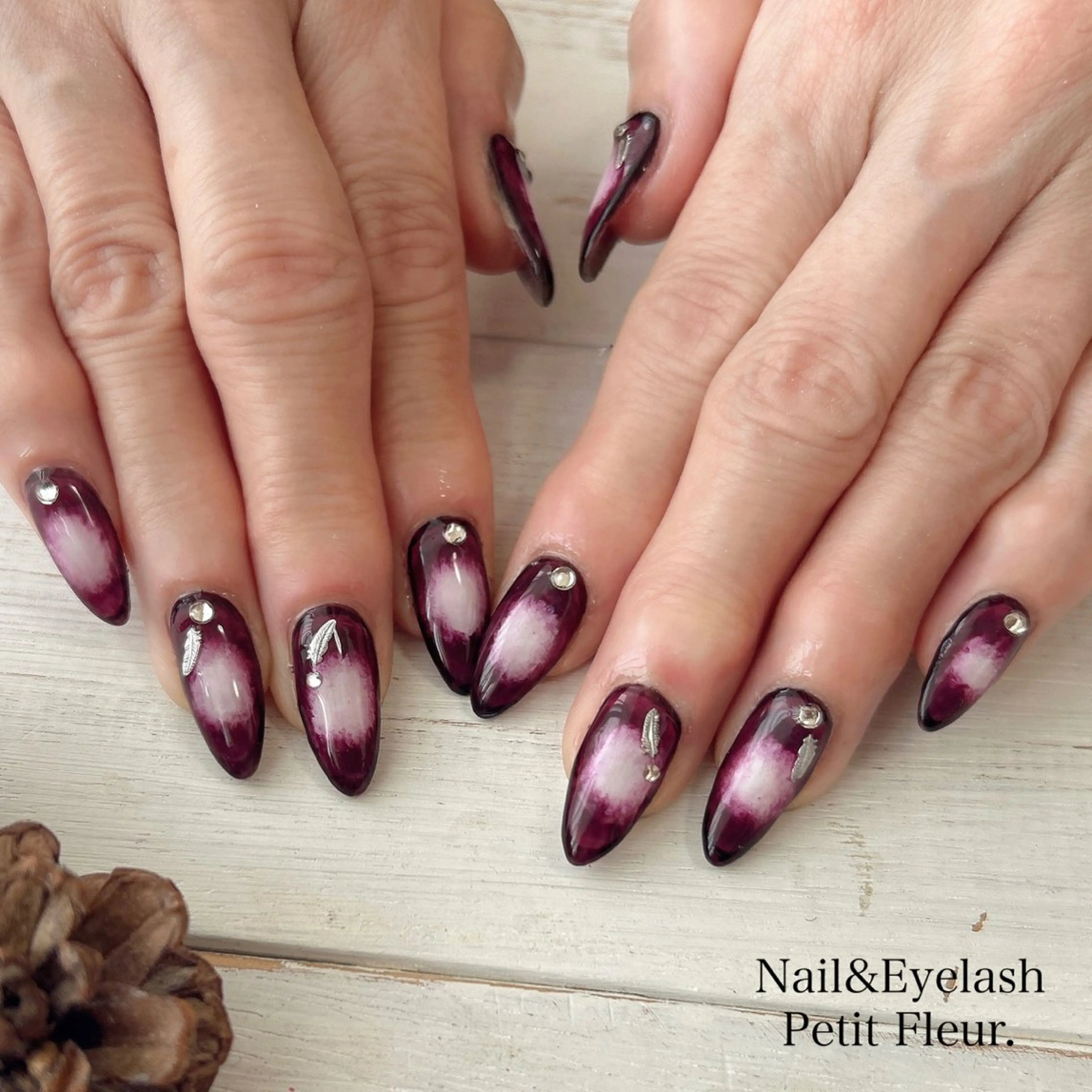 ネイル Petit Fleur所属・青柳 亜梨奈のマツエク・マツパデザイン