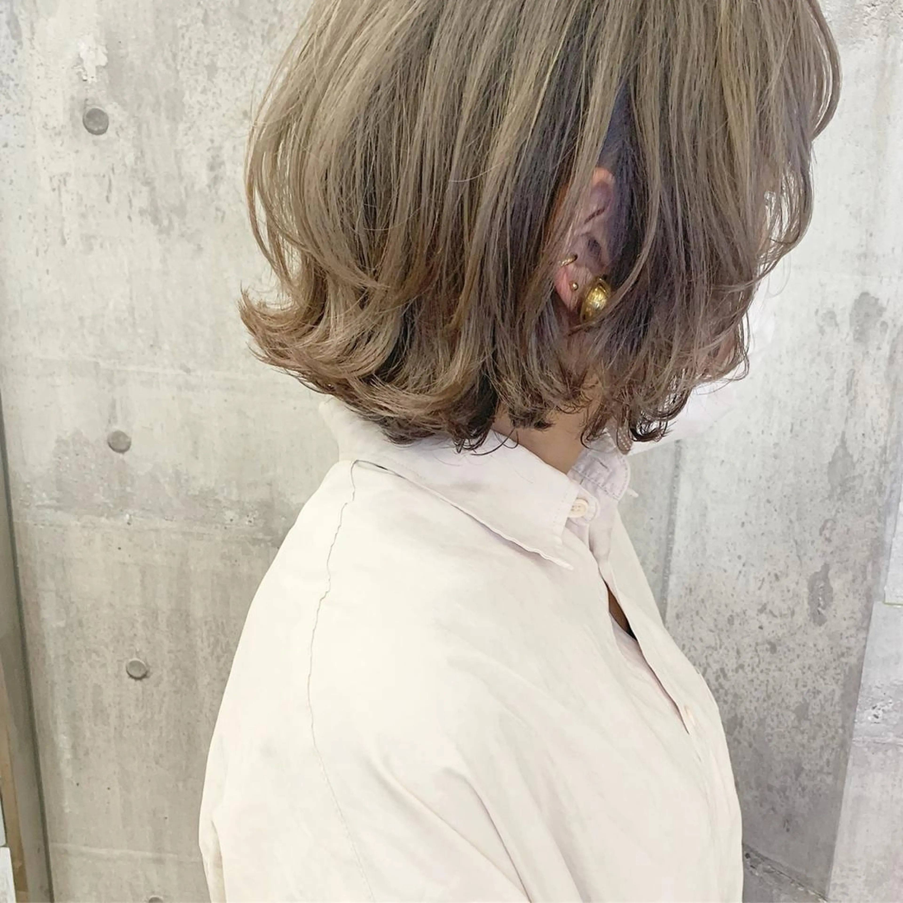 ショート カラー ベージュカラー ブリーチ ﾊｲﾄｰﾝ/ｼｮｰﾄ 村上淳乃🐥のヘアスタイル