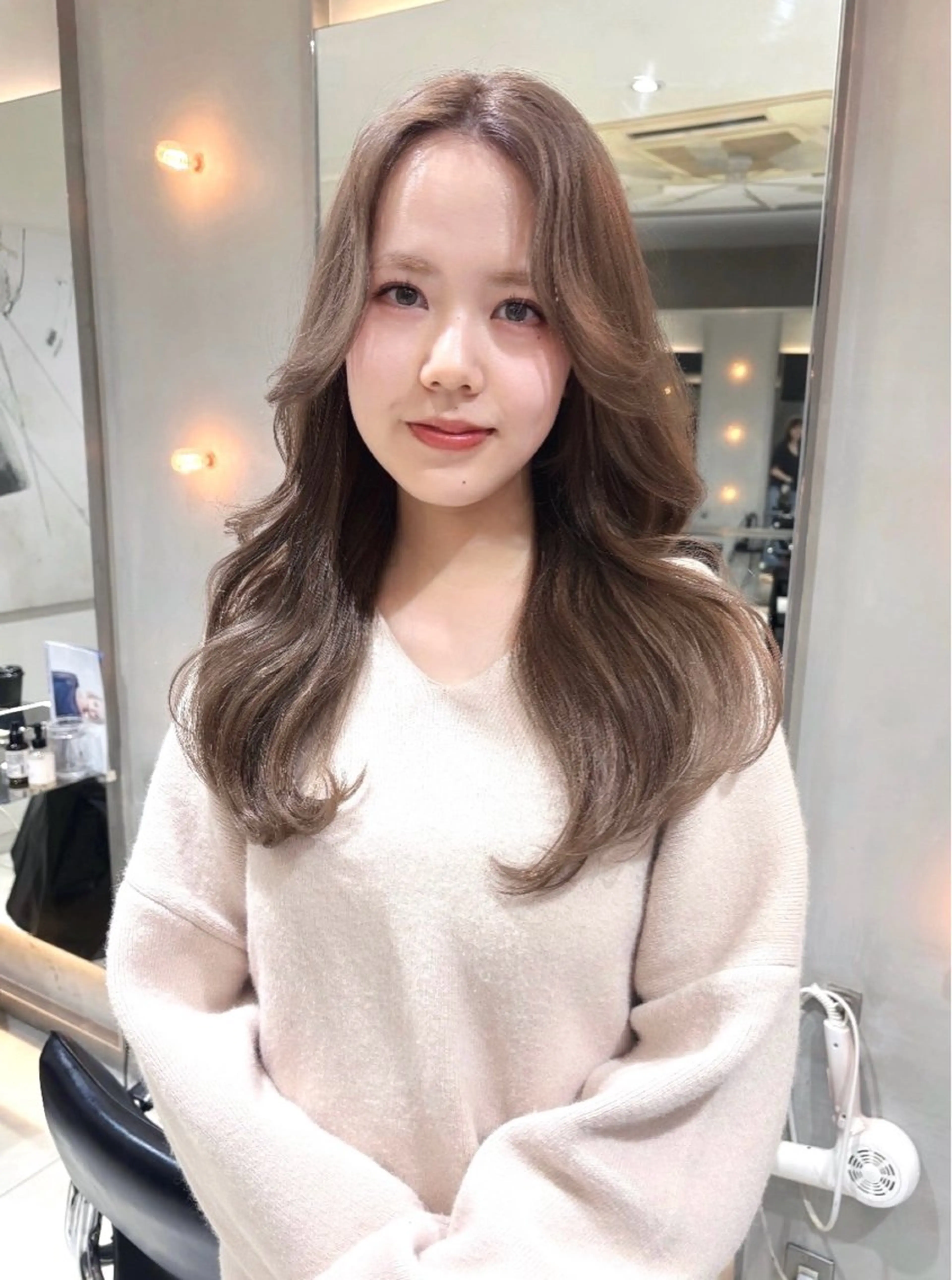 ロング カット ヘアカラー ワンホン/韓国ヘア 🤍amiのヘアスタイル