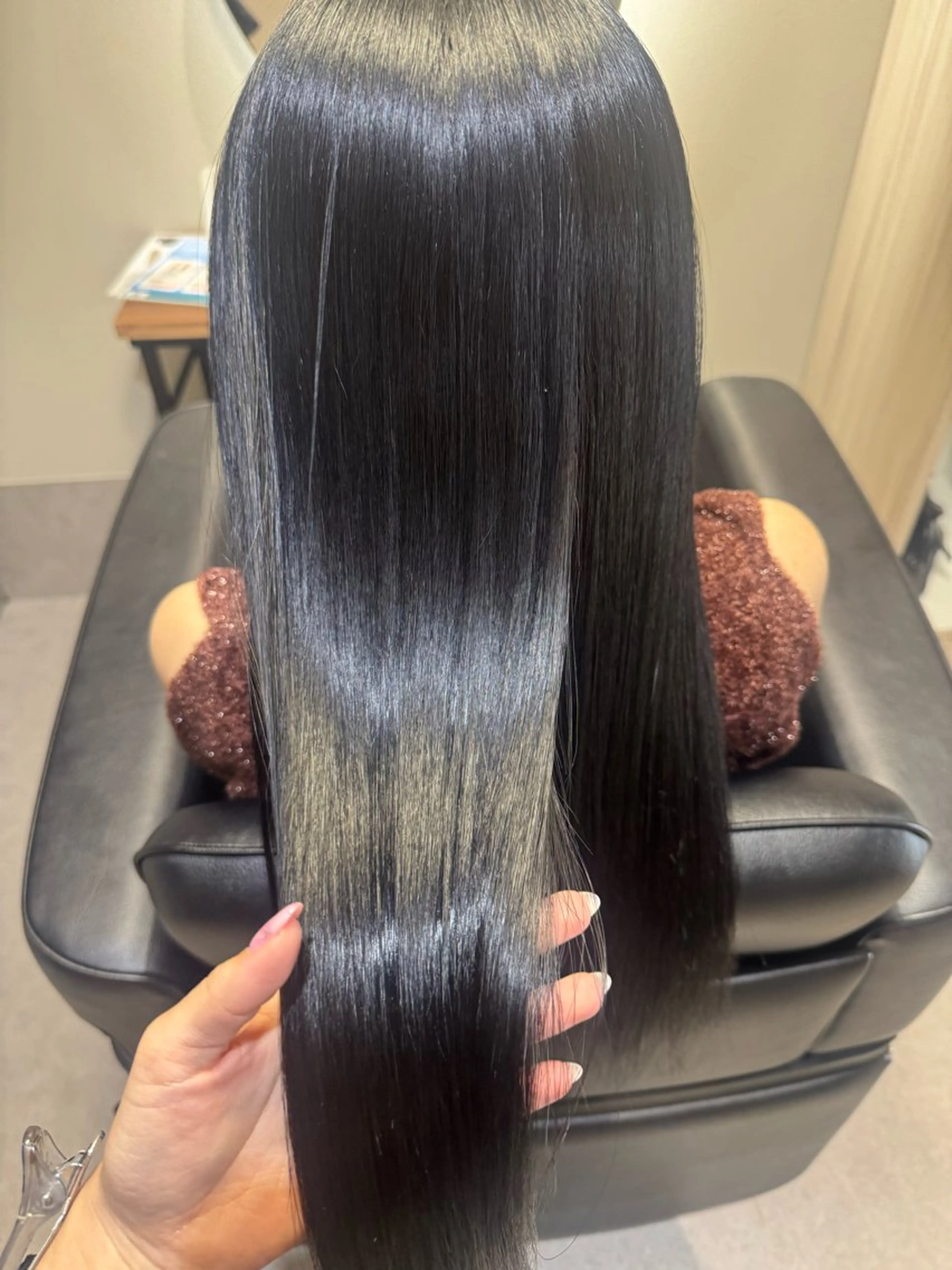 ロング ヘアカラー トリートメント NAVY 橋本心 縮毛矯正のヘアスタイル