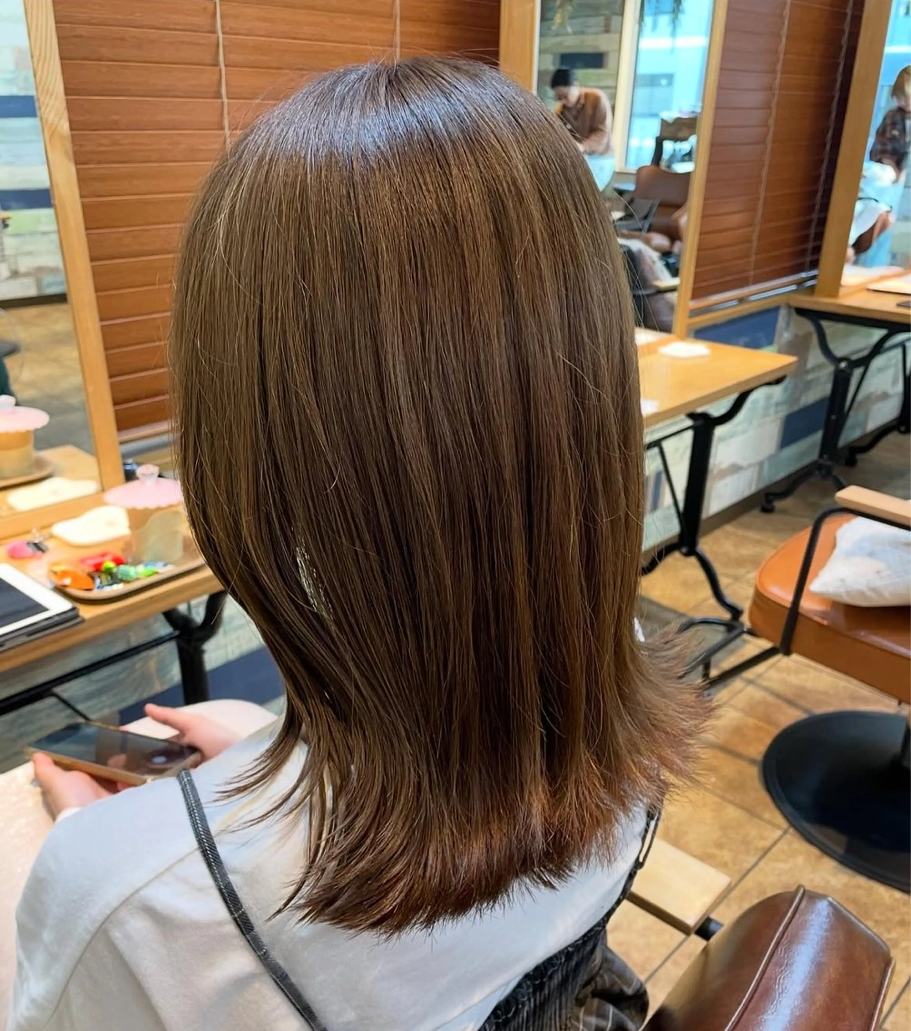 ミディアム カラー ヘアカラー 透明感カラー🫧🩵 林　菜々美のヘアスタイル