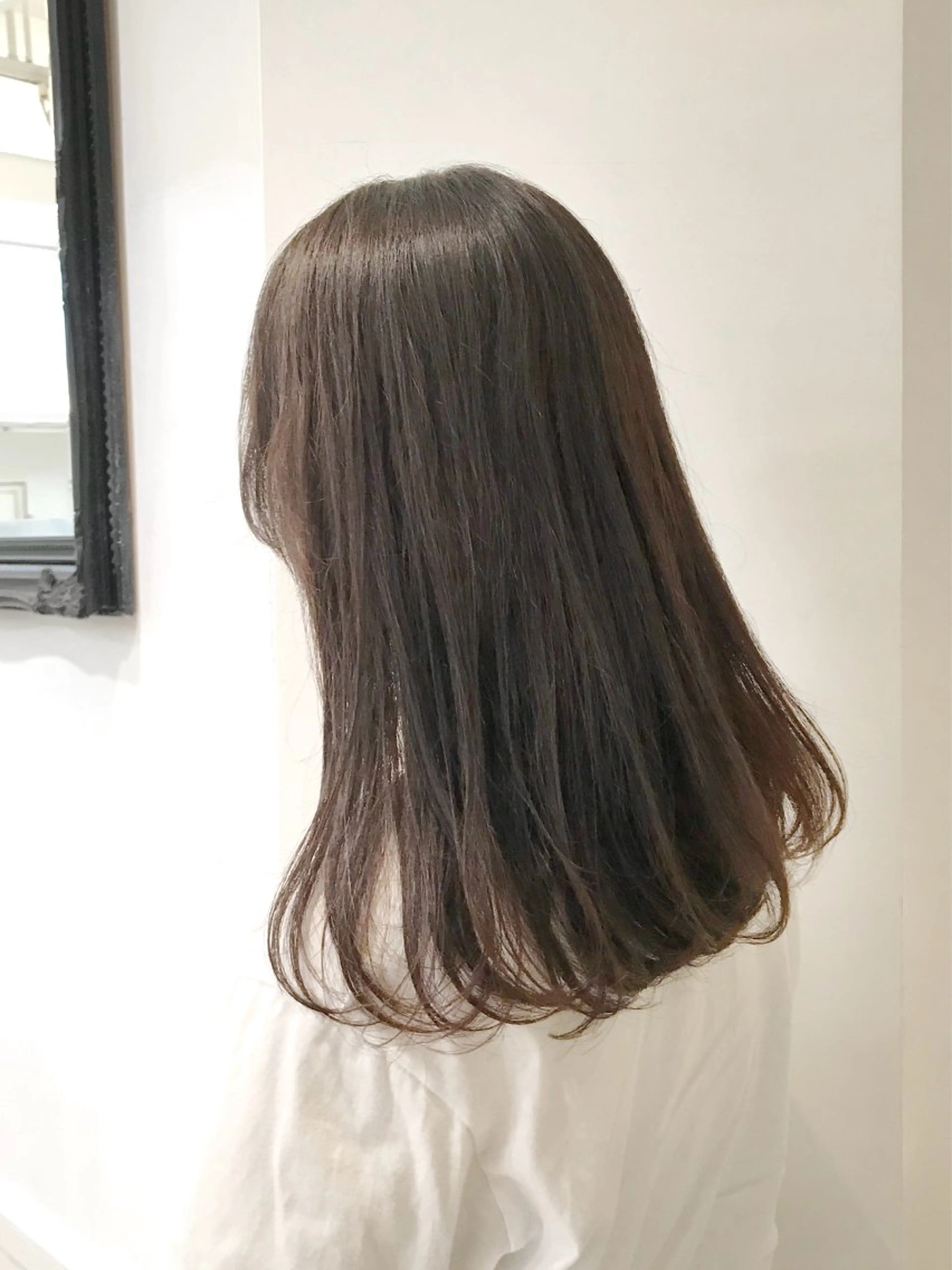 セミロング カラー ヘアアレンジ グレージュ オリーブグレージュ オリーブグレー Lien所属・marika  / ボブ・オリーブカラーのヘアスタイル