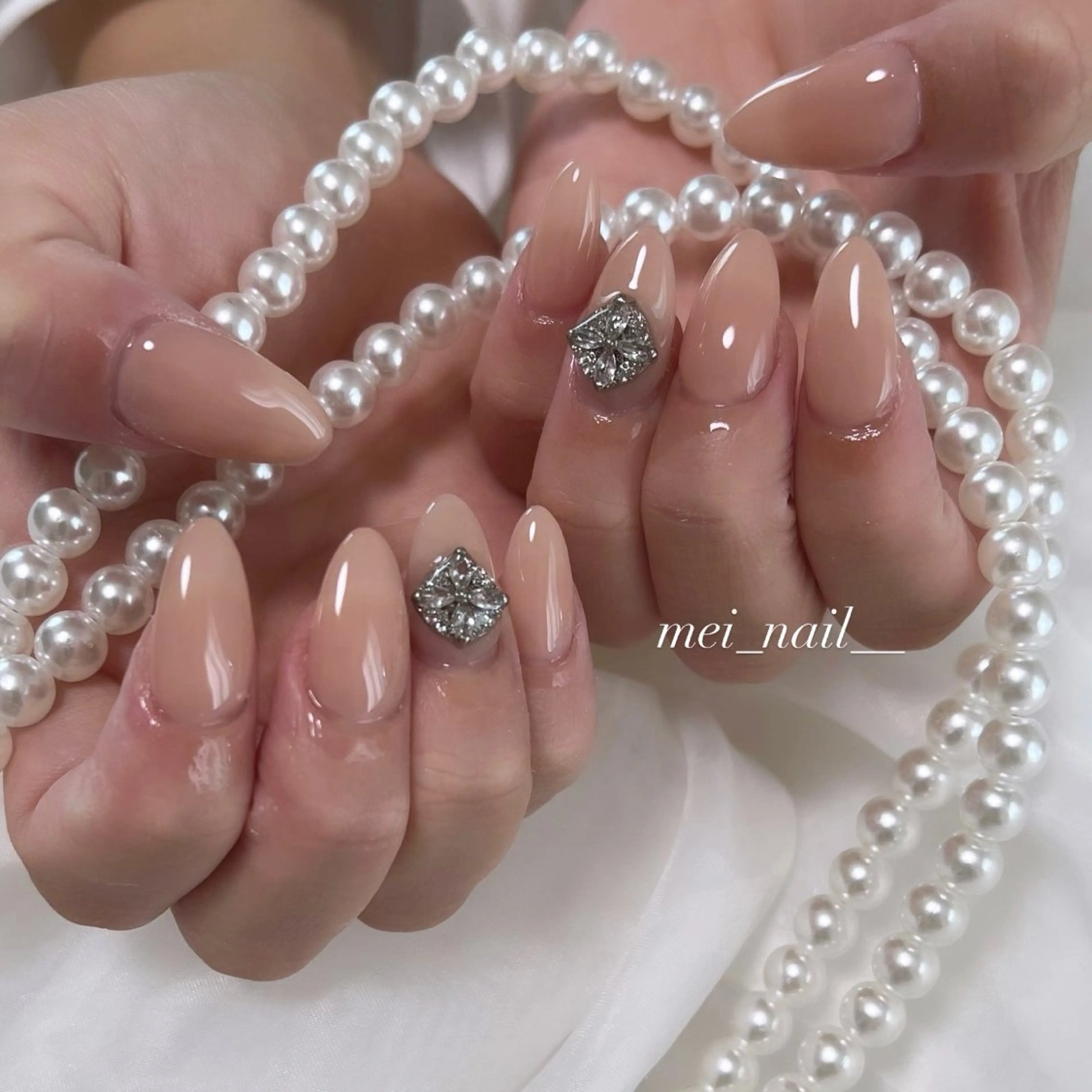 ネイル est nail所属・永山 芽生子のネイルデザイン