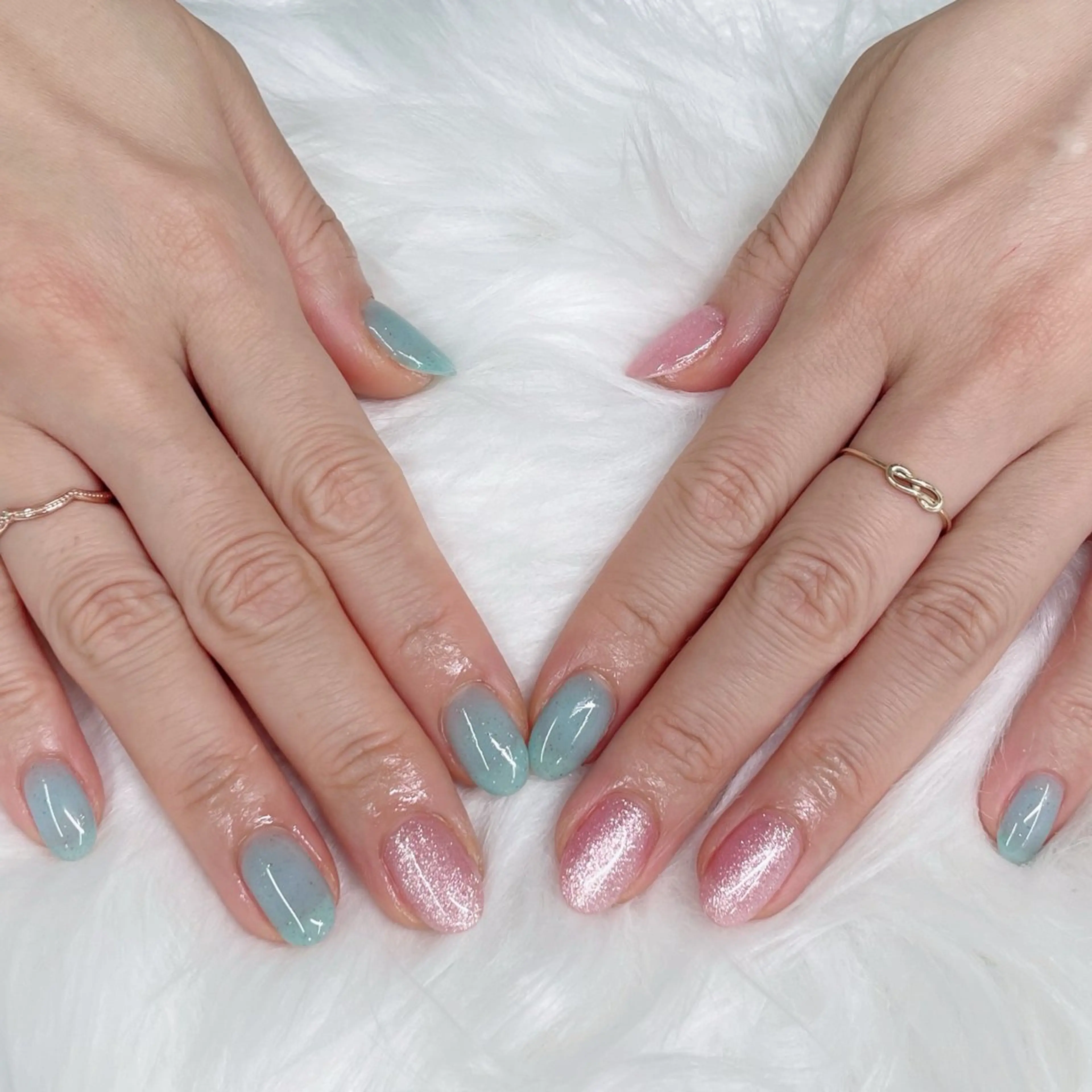ネイル 水色 ピンク エリクサーネイル池袋店所属・エリクサーネイル池袋 大槻のネイルデザイン