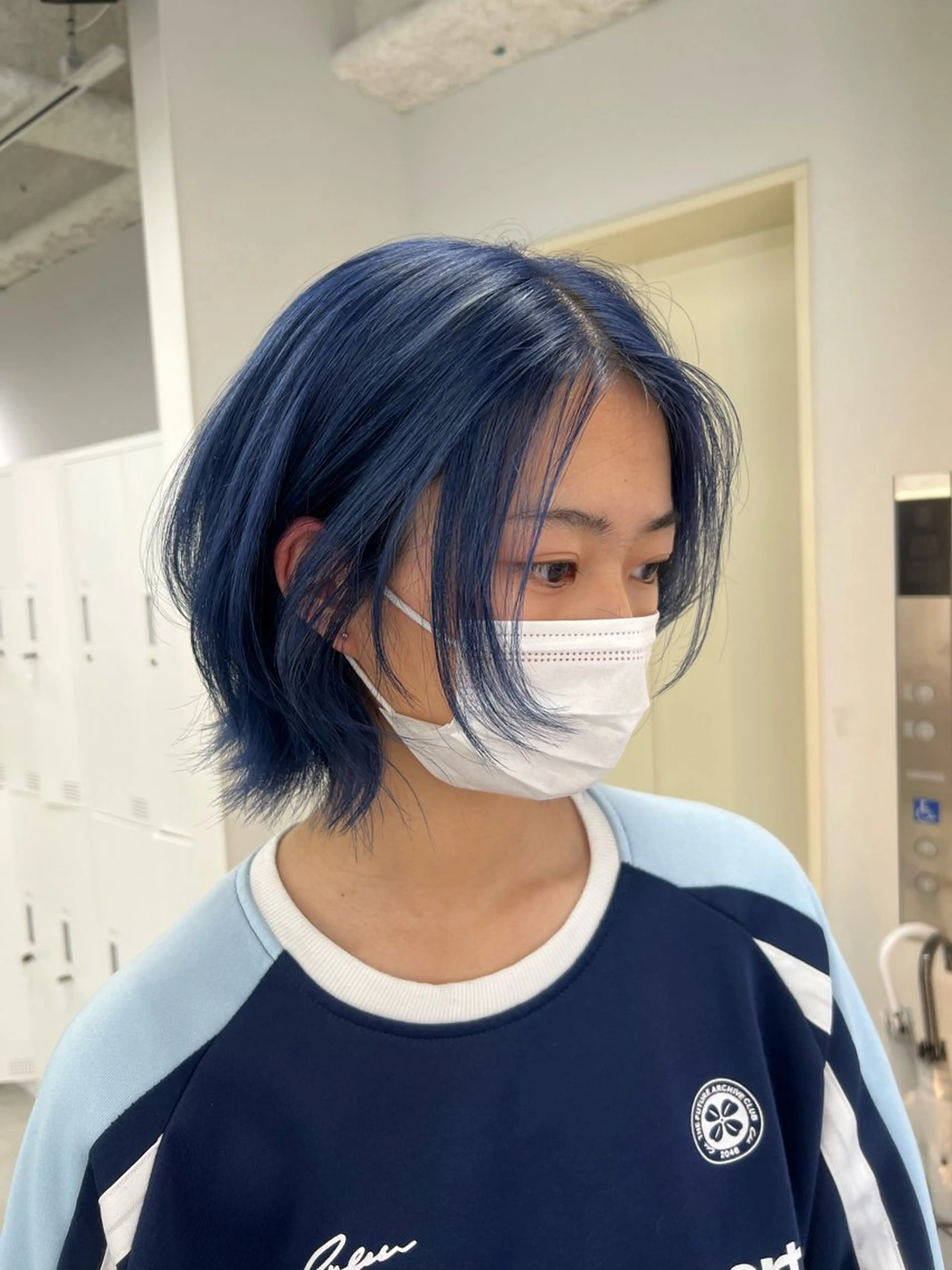 ミディアム ヘアカラー maya レイヤーカットのヘアスタイル