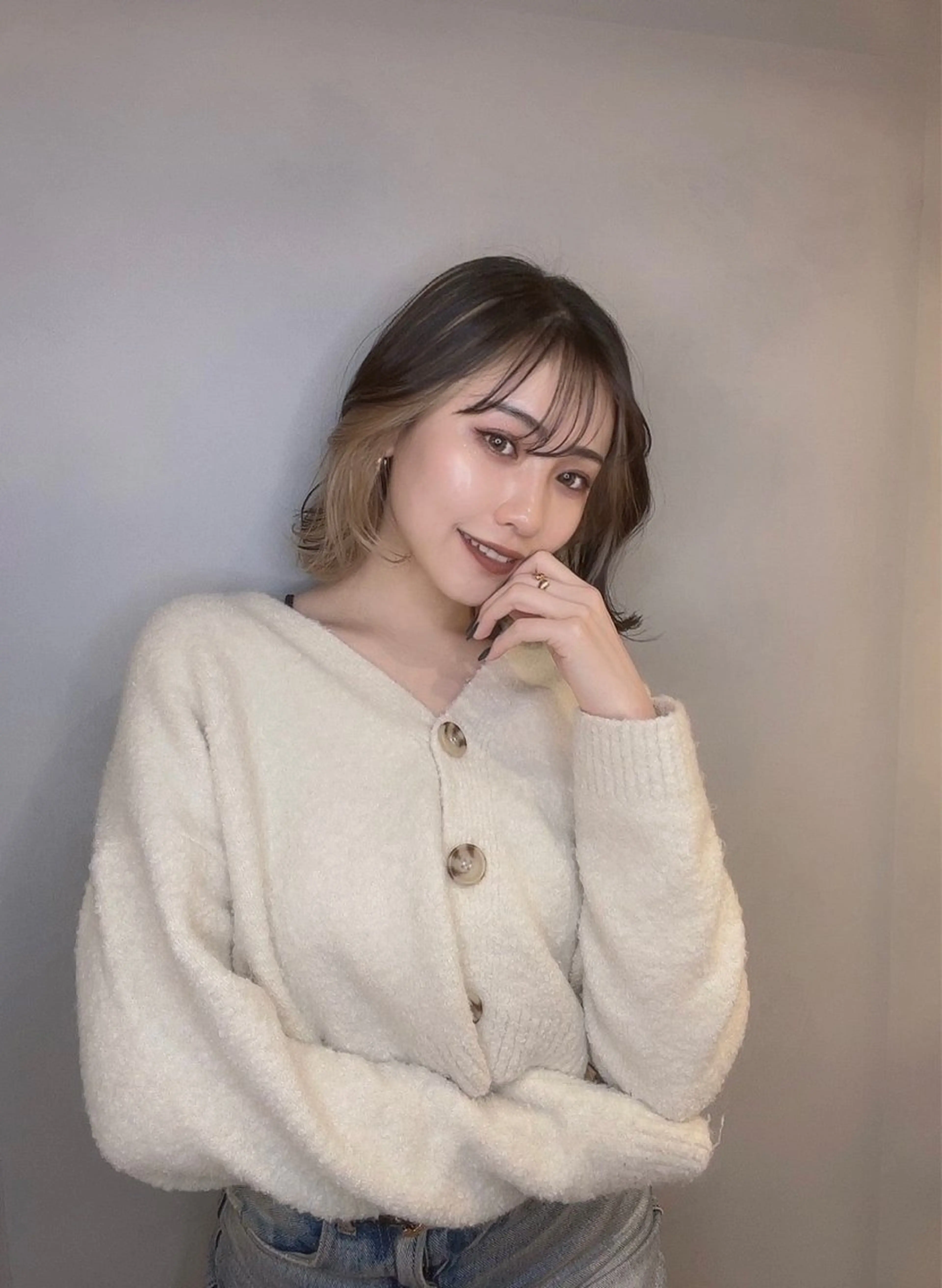 ミディアム tuuli所属・石井 永遠のヘアスタイル