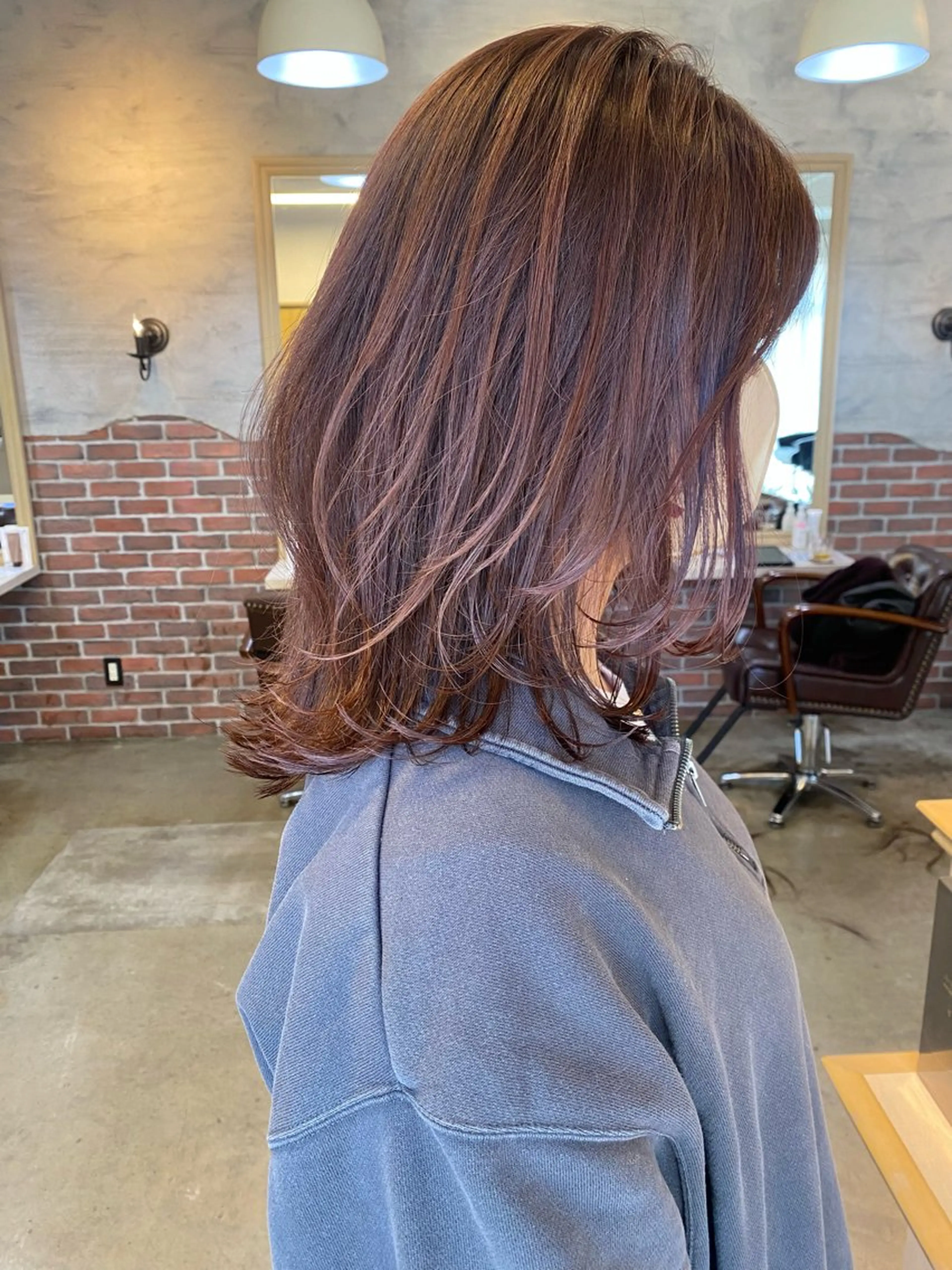 ミディアム レイヤーカット tocolaso 柏所属・根本 瑠実のヘアスタイル
