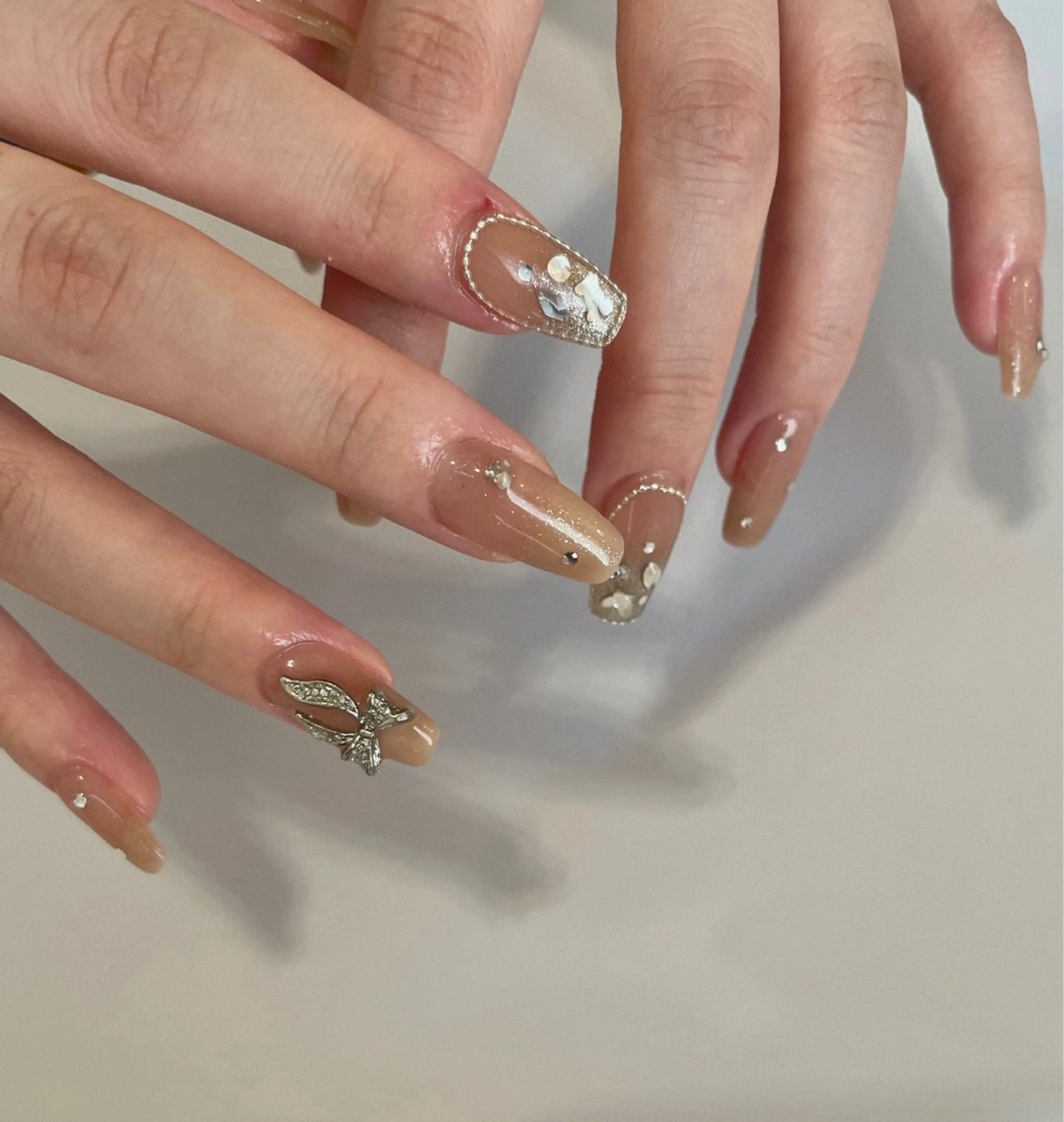 ネイル ワンホンネイル ハンドネイル Nailsalon Olu所属・ネイリスト Nanaのネイルデザイン