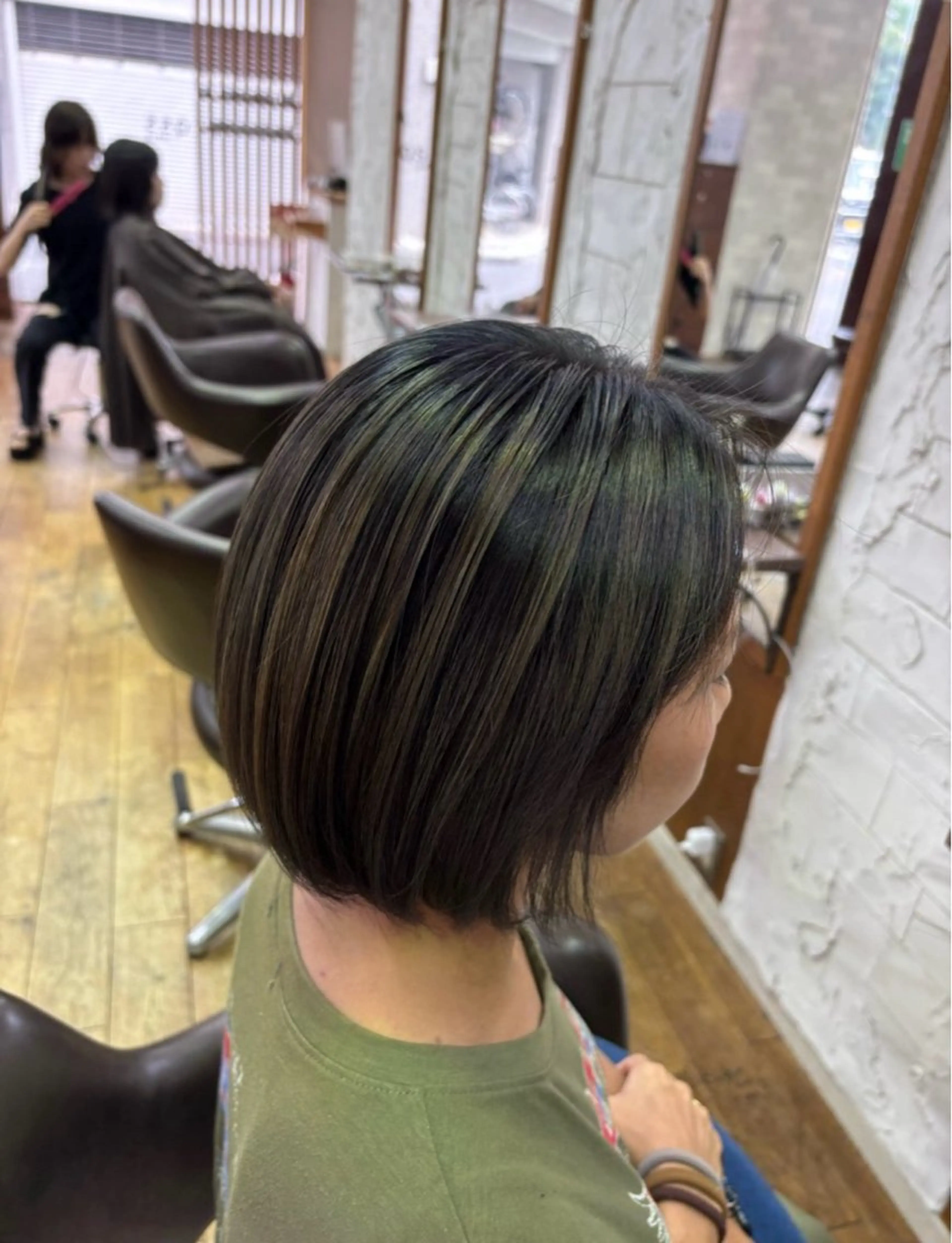 ショート ヘアカラー rise/艶カラー/ レイヤーのヘアスタイル