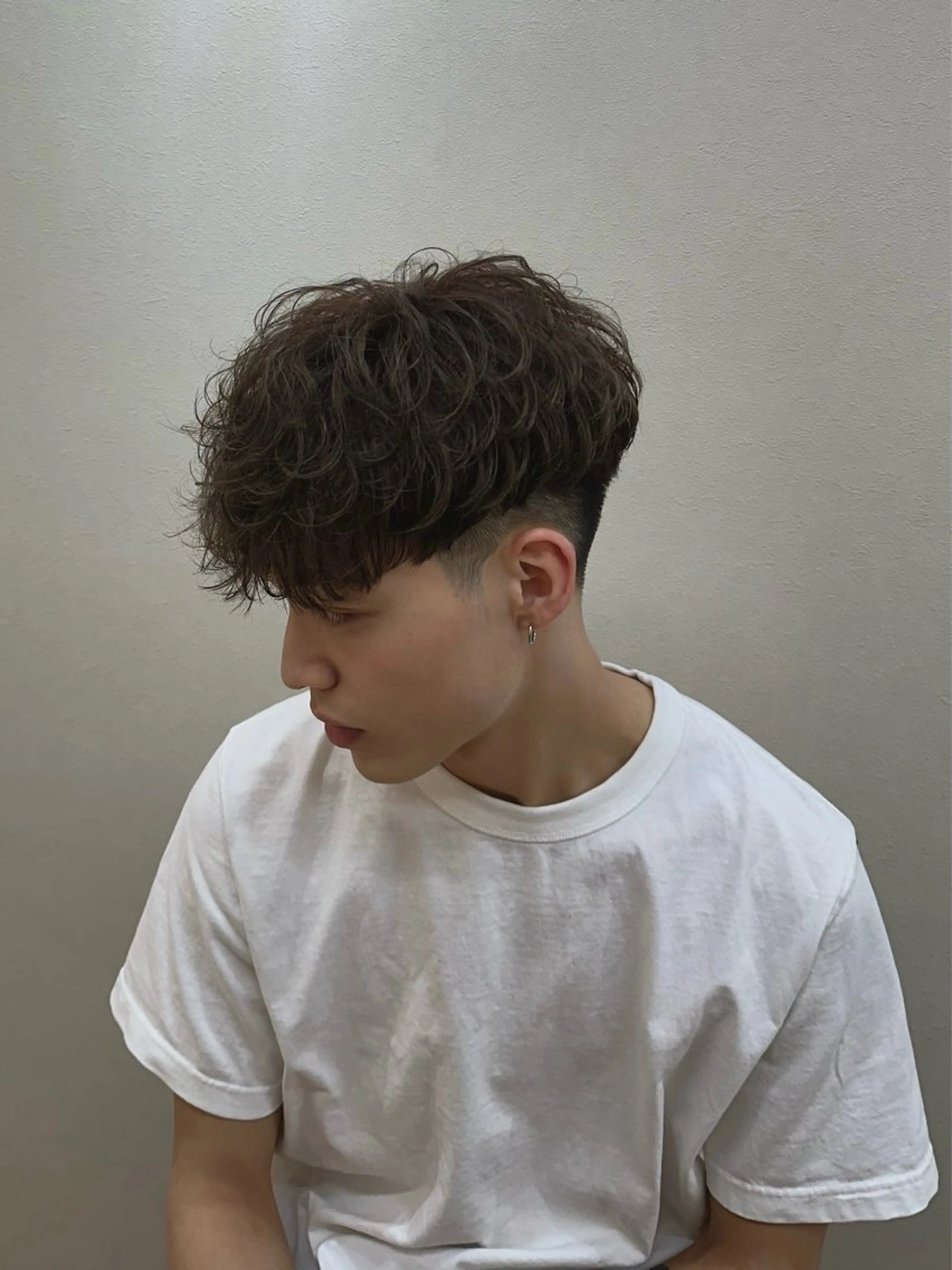 ショート カラー パーマ 渡 汐音のヘアスタイル