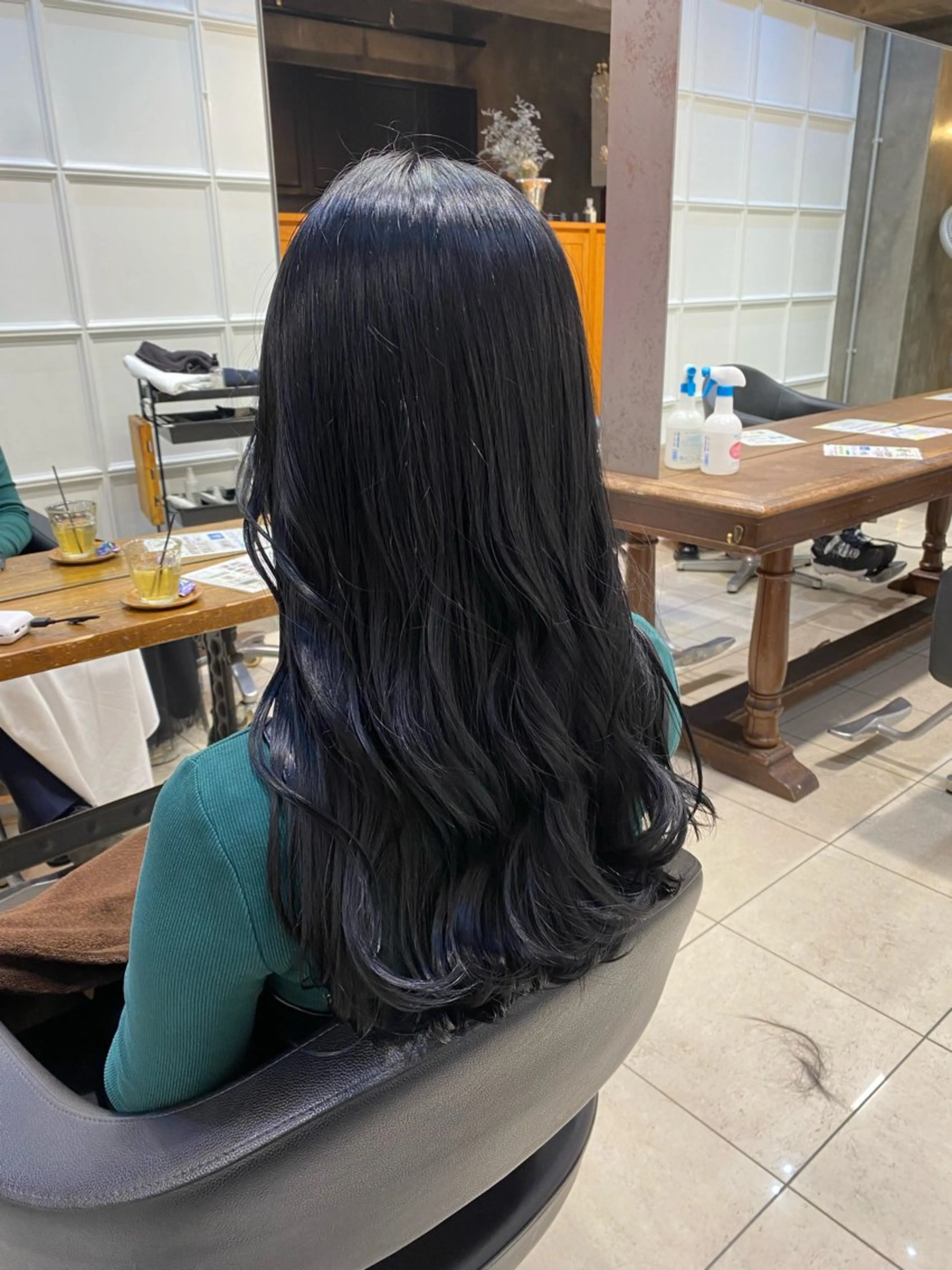 カラー 黒髪 ブルーカラー ブルーブラック 透明感カラー カット ヘアカラー トリートメント ブリーチなしダブル カラー🧸🐺陽介のヘアスタイル