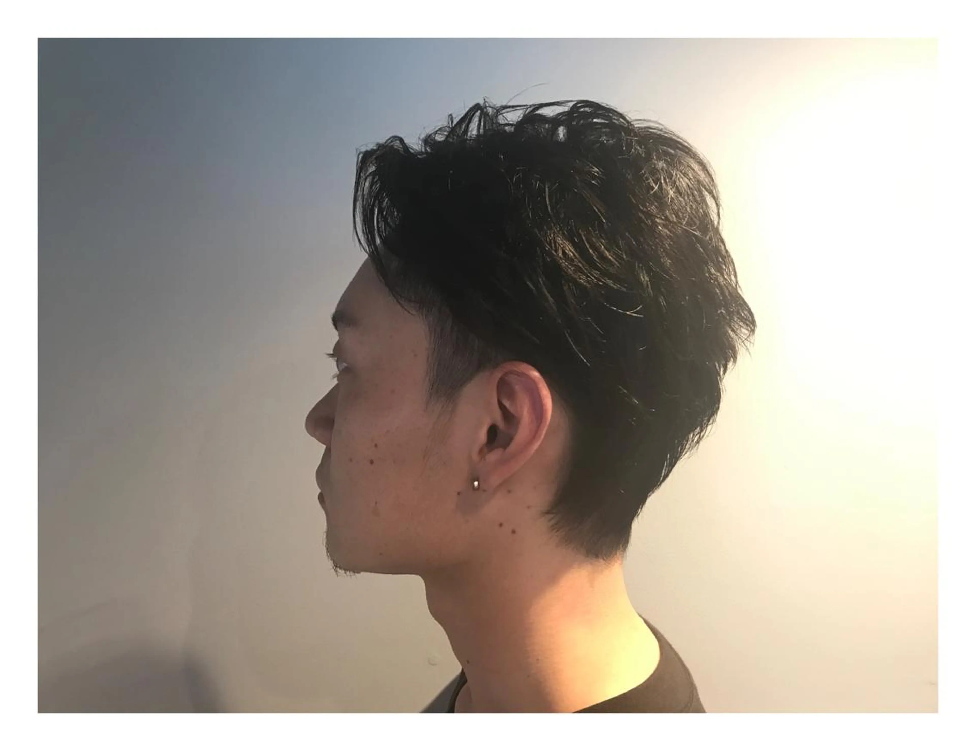 ショート メンズ メンズブリーチ メンズハイライト メンズインナーカラー くせ毛 ハイライト 【美髪とカット】 AKIFUMIのヘアスタイル