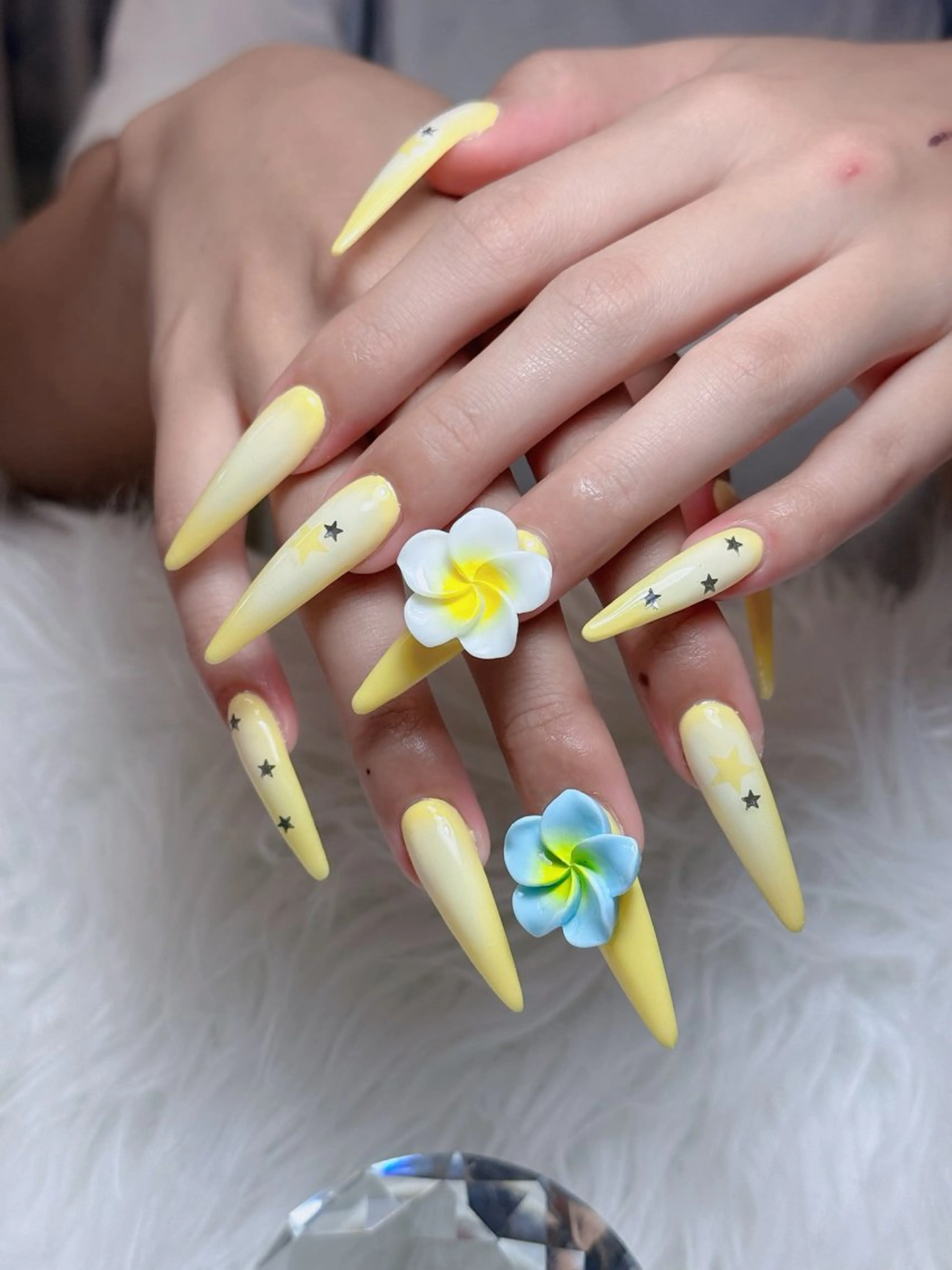 ネイル オーロラネイル チークネイル フットネイル フレンチネイル 韓国ネイル ハンドネイル Lumi Nailのネイルデザイン