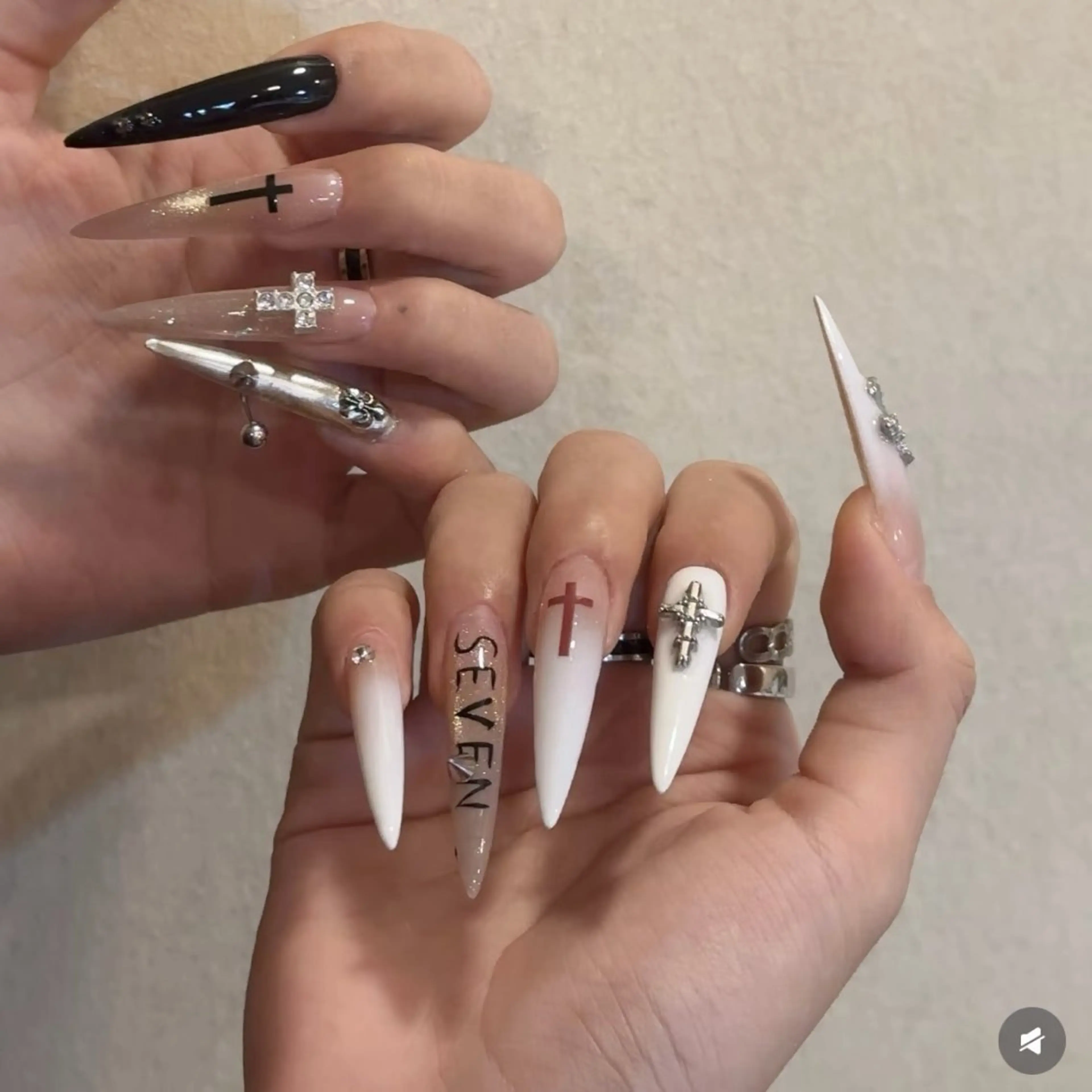 ネイル オーロラネイル チークネイル 長さ出し フットネイル フレンチネイル ハンドネイル ハンドケア J&C Nail Salon吉祥寺所属・YU KIのネイルデザイン