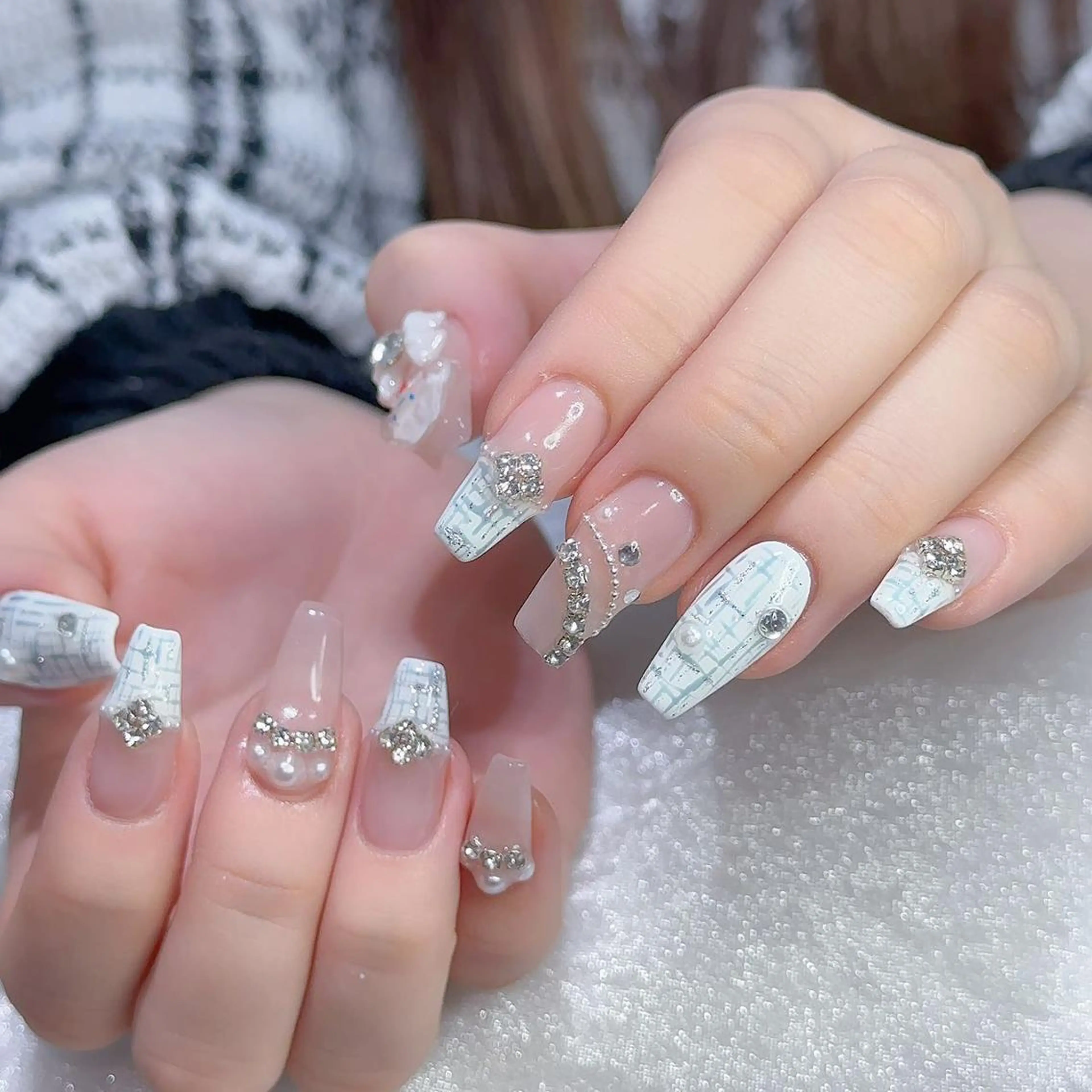 ネイル アートネイル 長さ出し ネイルチップ Queens テイのネイルデザイン