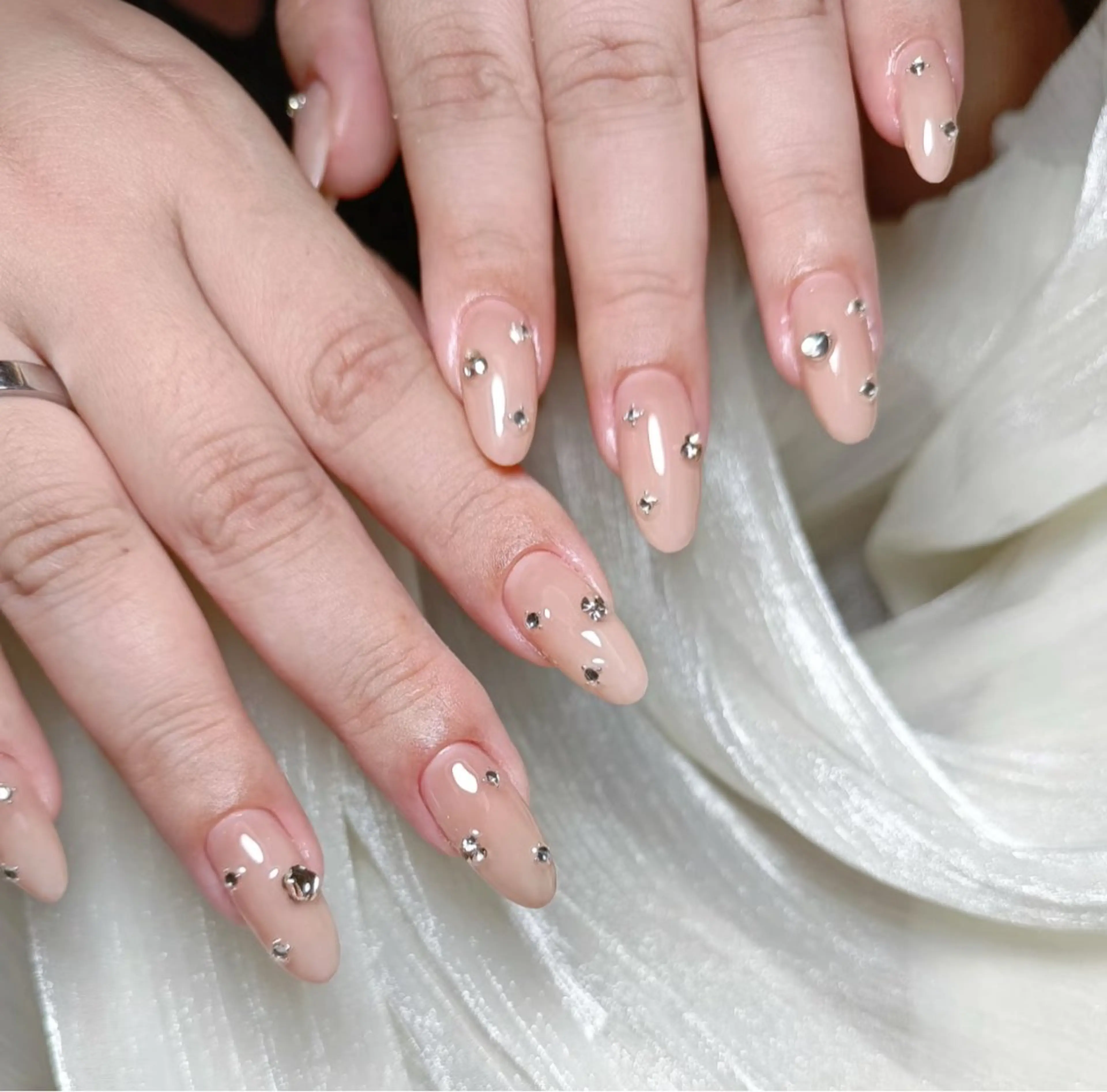 ネイル ハンドネイル 🍑 momo_nailのネイルデザイン