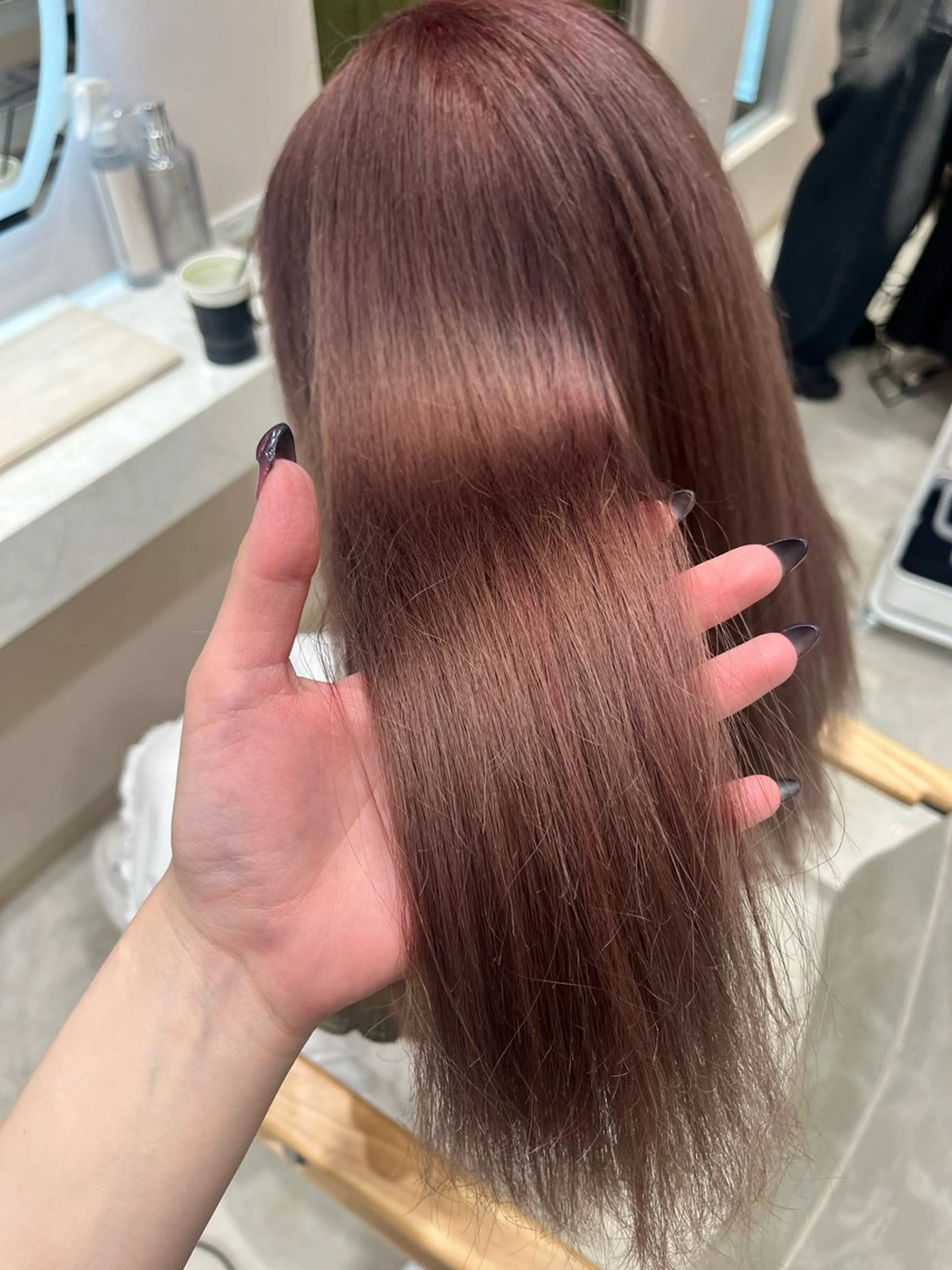 ロング カラー ヘアカラー トリートメント ラフィスヘアードープ所属・レイヤーと透明感の アユカ 髪質改善のヘアスタイル