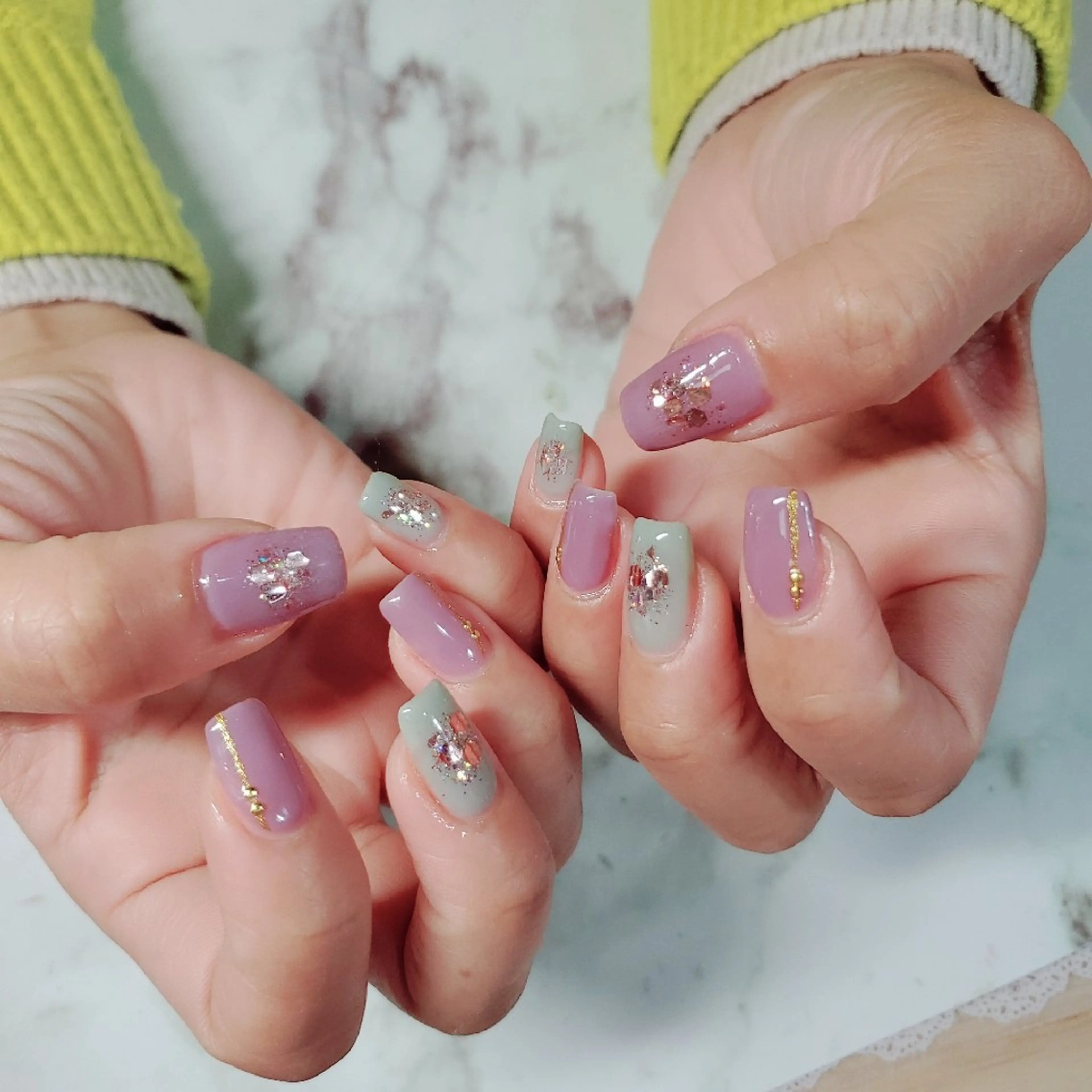 ネイル キラキラネイル ハンドネイル ネイルサロンベルティ .ひとみのネイルデザイン