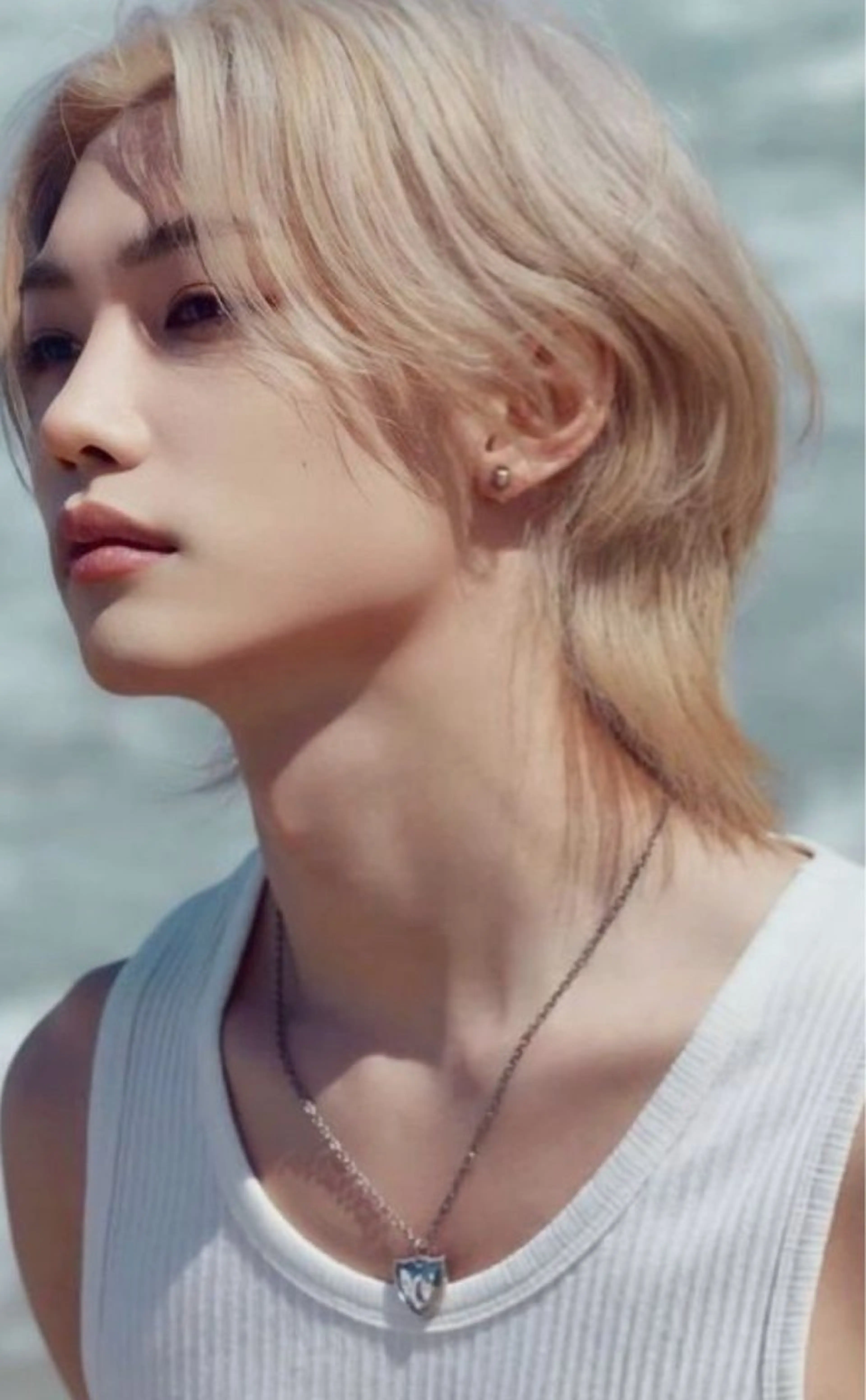 メンズ 韓国メンズ特化 ダウン・毛流れパーマのヘアスタイル