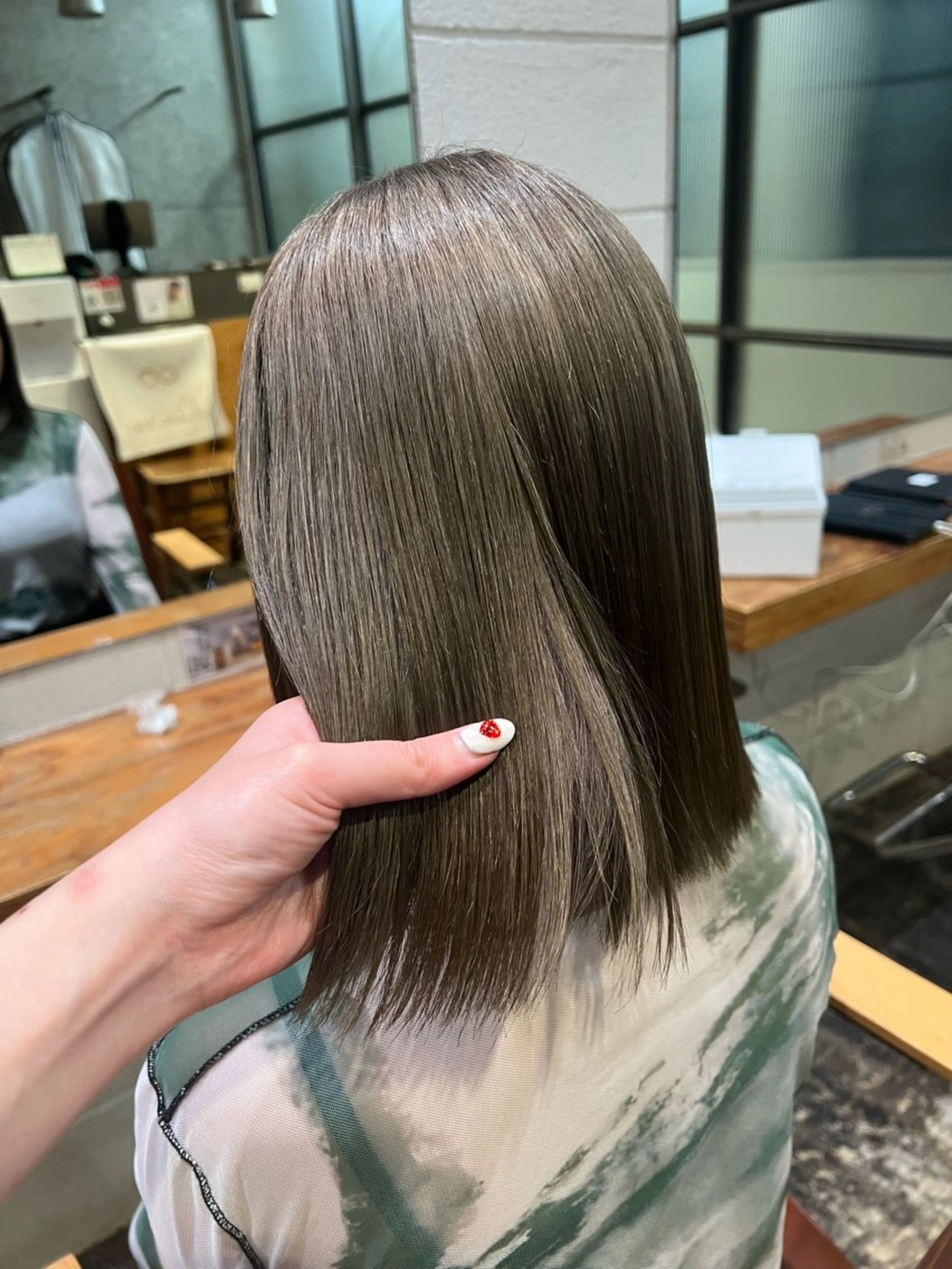 ミディアム カラー Lin'ne所属・竹内 梓のヘアスタイル