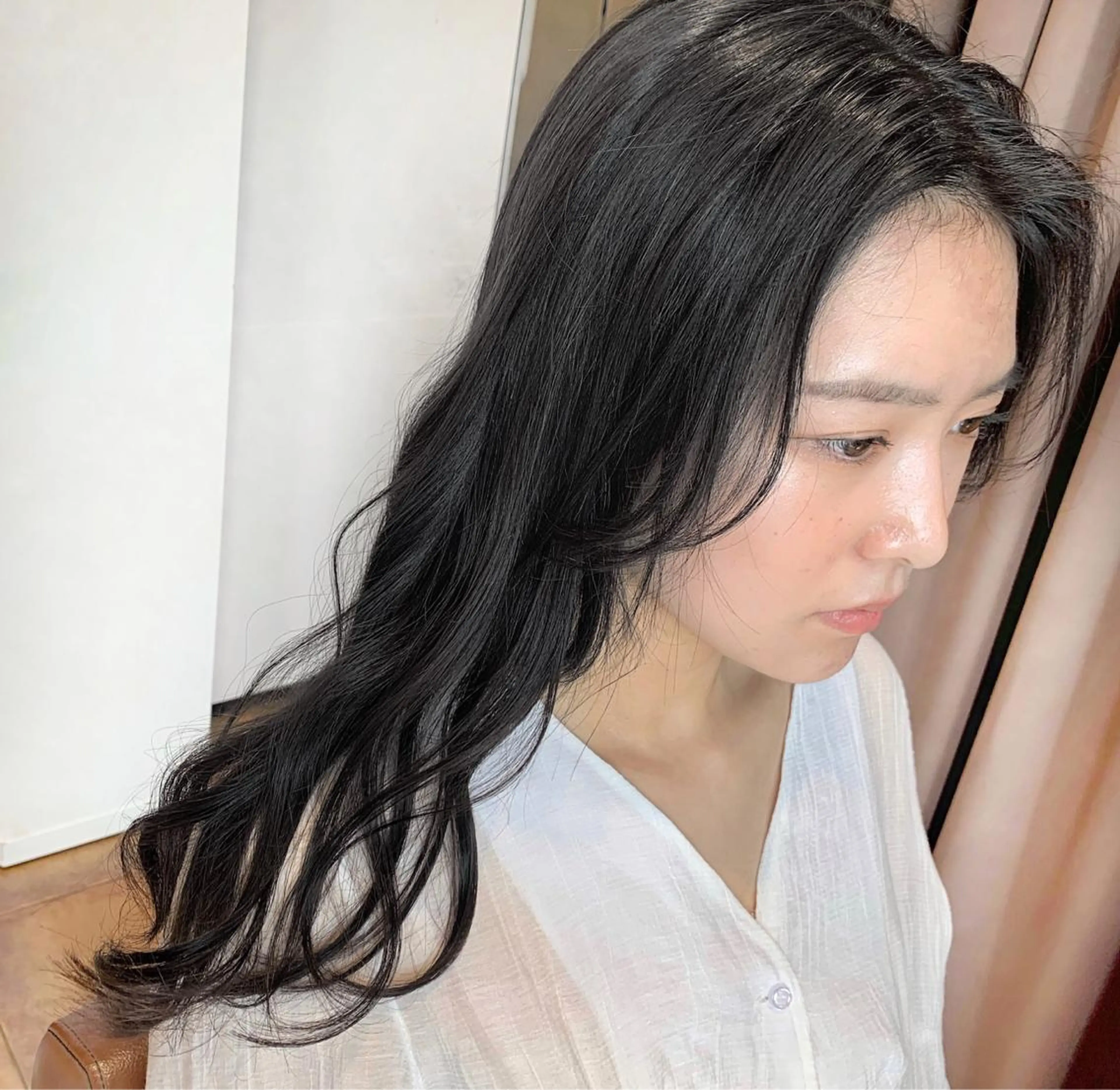ロング カラー ダークグレー 杉村 未来のヘアスタイル