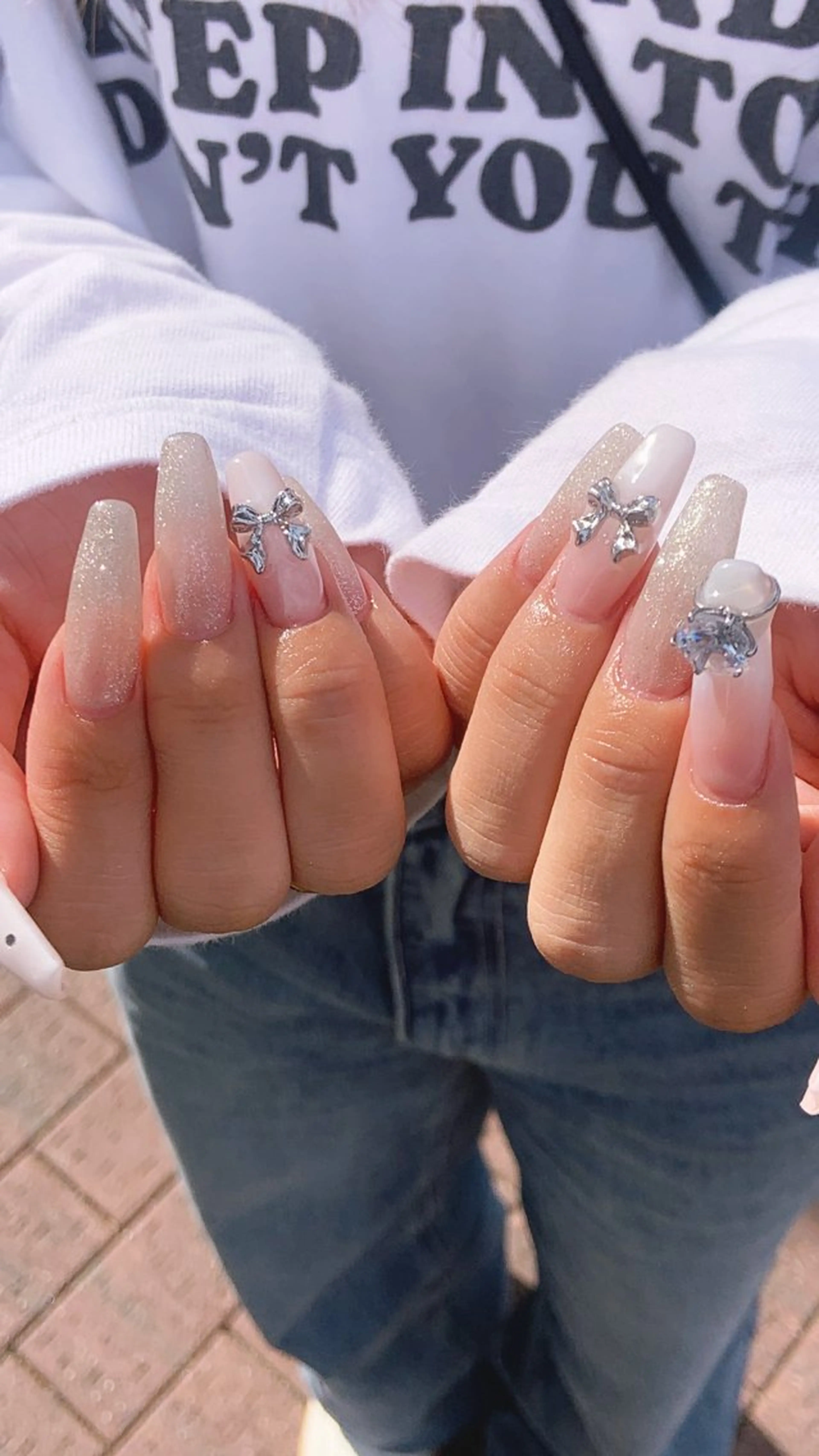 ネイル ハンドネイル ＼近畿大学／近く🦢 Swanのネイルデザイン