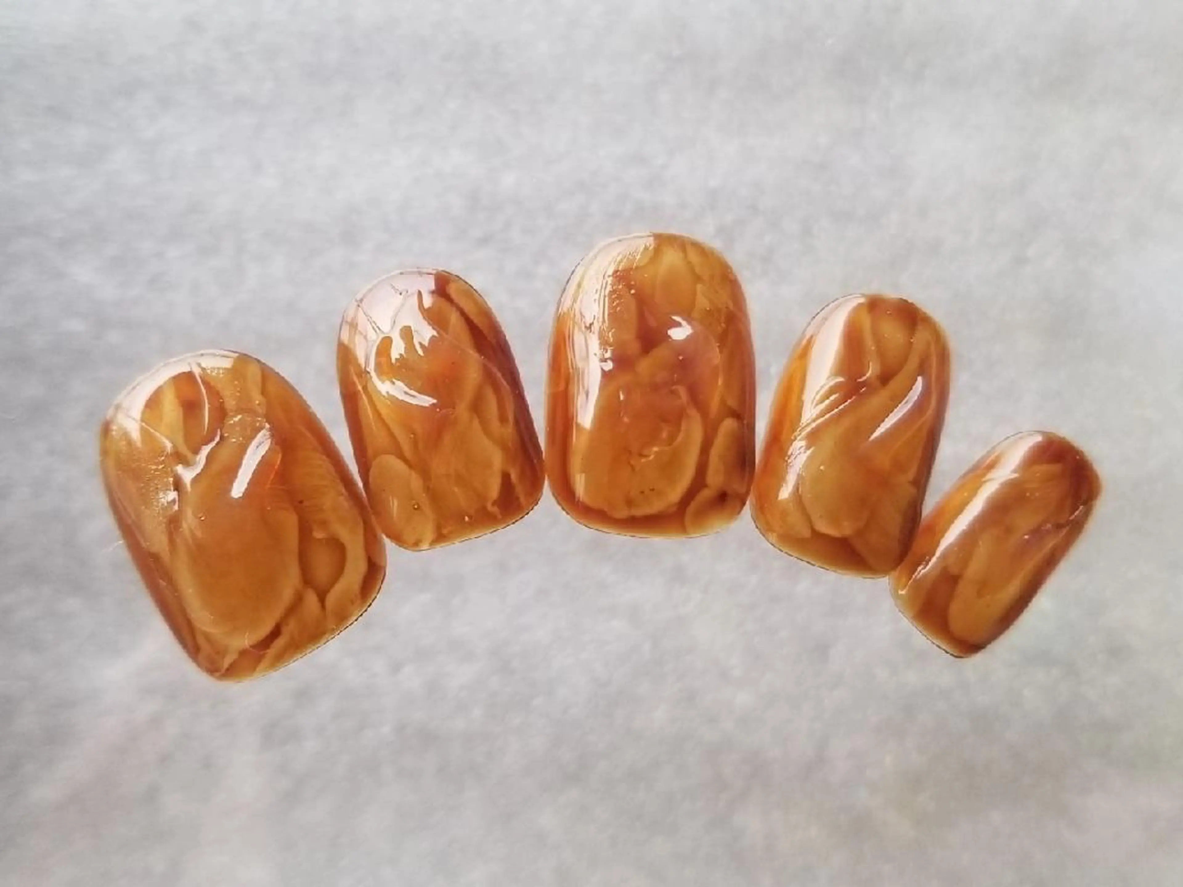 ネイル べっ甲ネイル 吉祥寺🌟 ネイルフロンティアのネイルデザイン