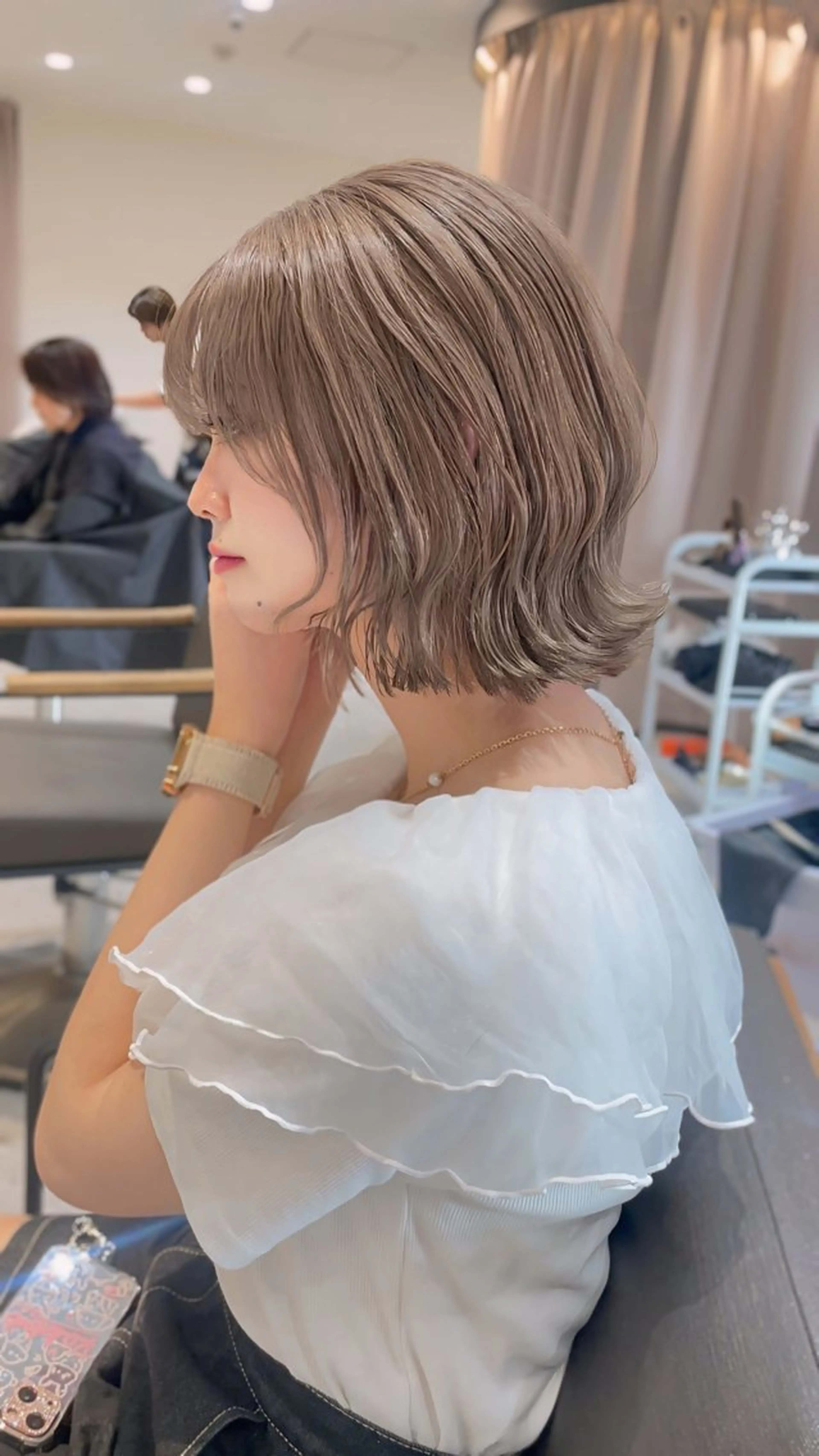 ミディアム カラー ヘアカラー トリートメント 💛うる艶ハイトーン LEON💛のヘアスタイル