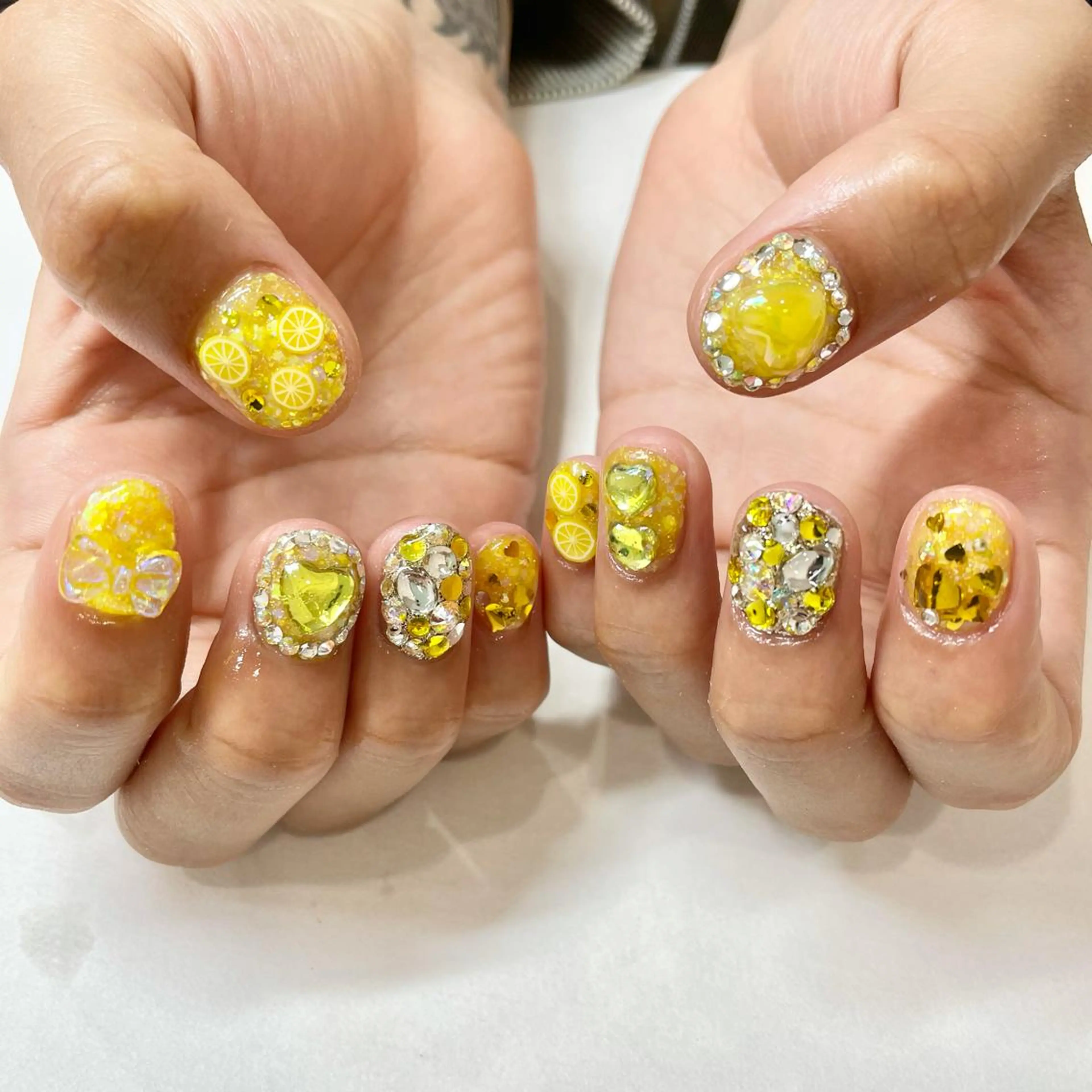 ネイル キラキラネイル 🎀AYAKO 🎀中韓ネイルのネイルデザイン