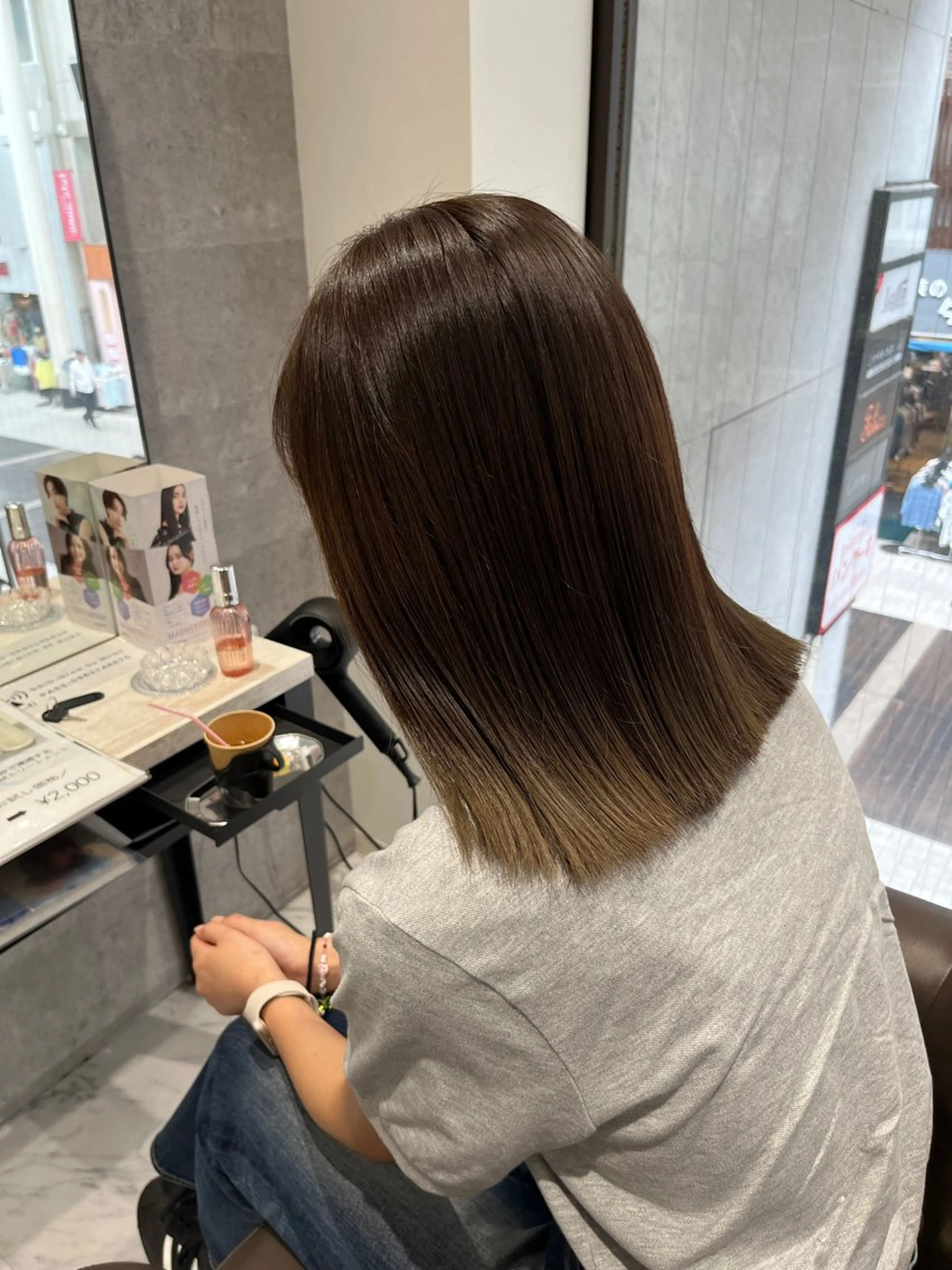 ミディアム カラー ヘアカラー トリートメント 坂本 理輝のヘアスタイル