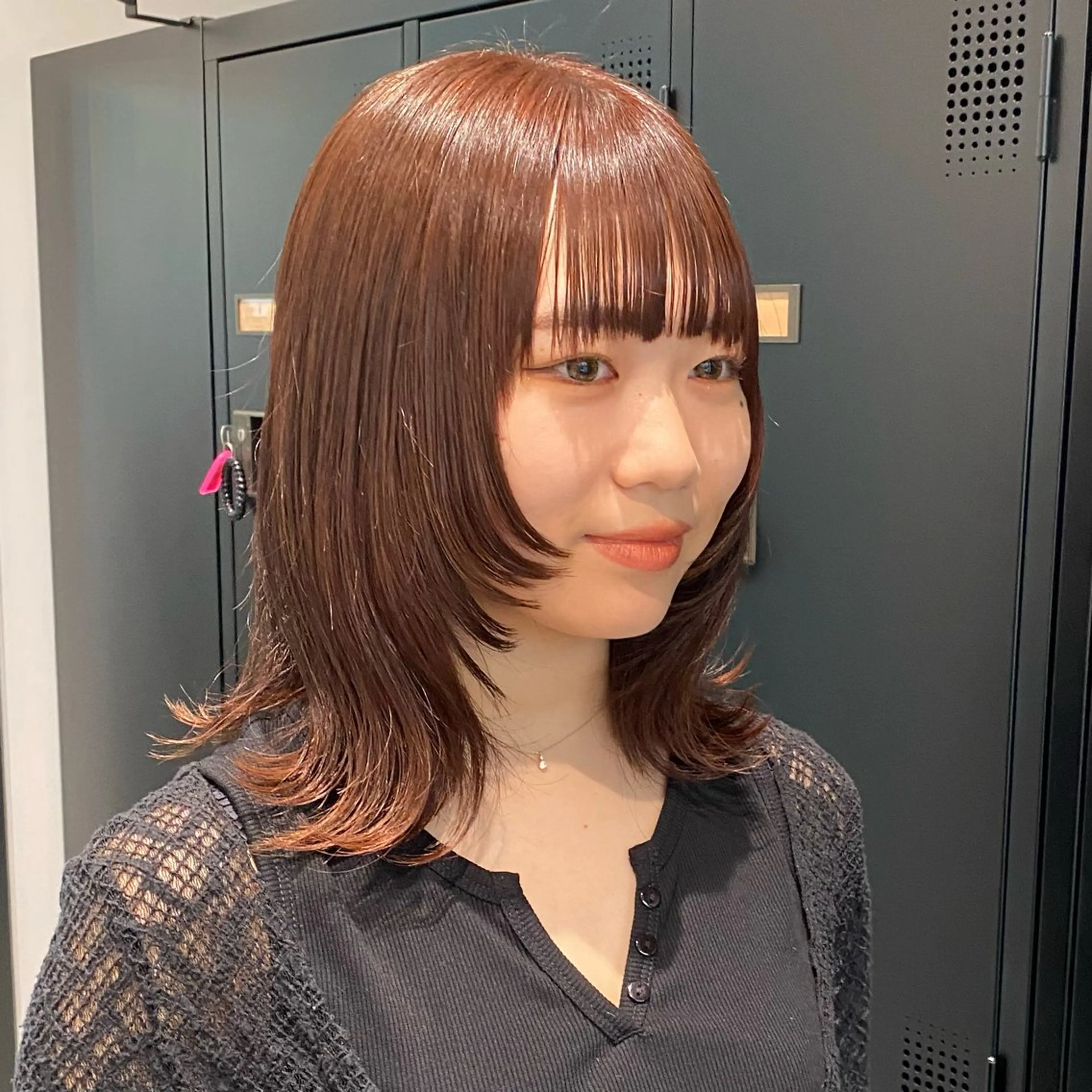 ミディアム カラー カット ヘアカラー 韓国ヘア AINA🐱のヘアスタイル
