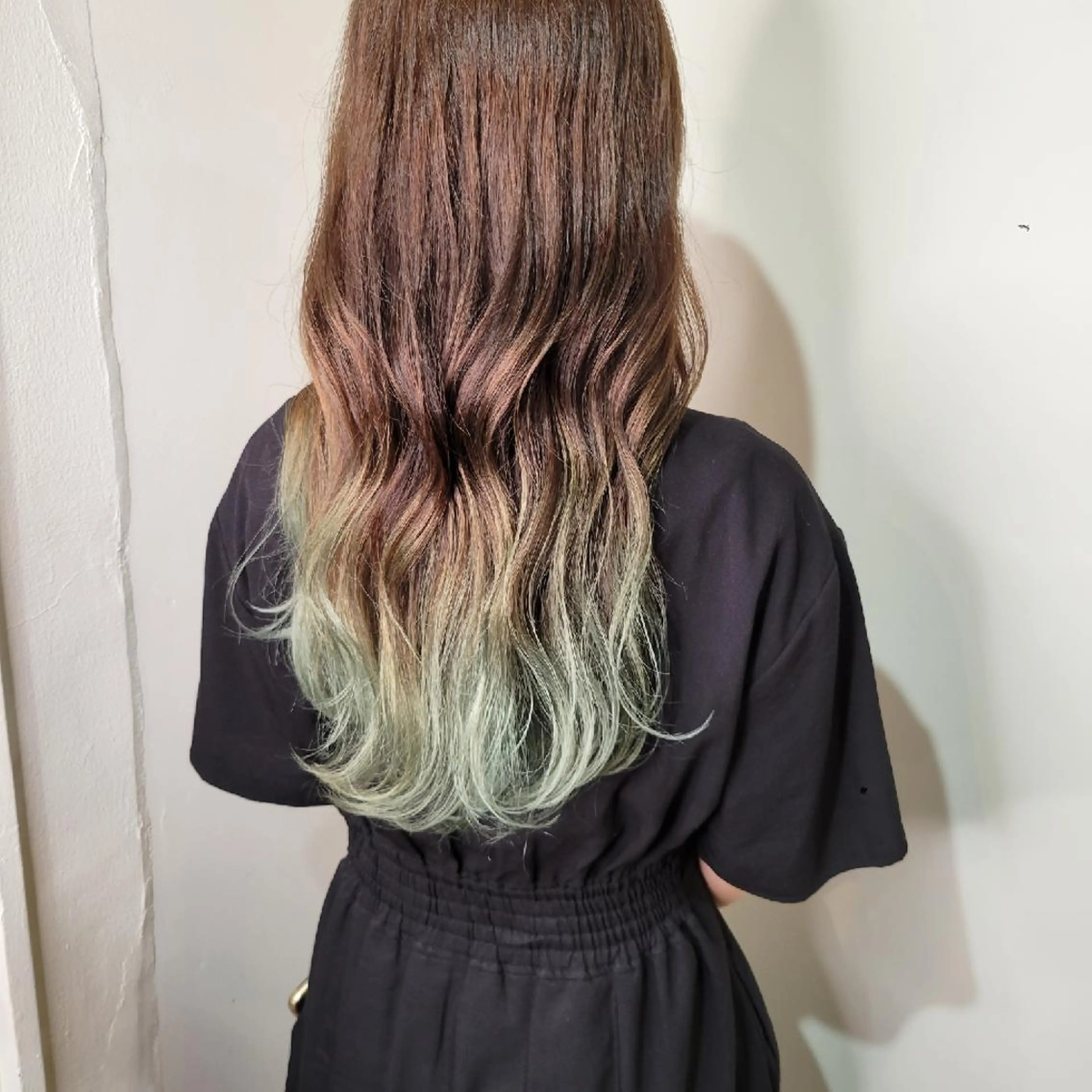 ロング カット ヘアカラー トリートメント 🇰🇷透明感×ハイ トーン🌟tomoのヘアスタイル